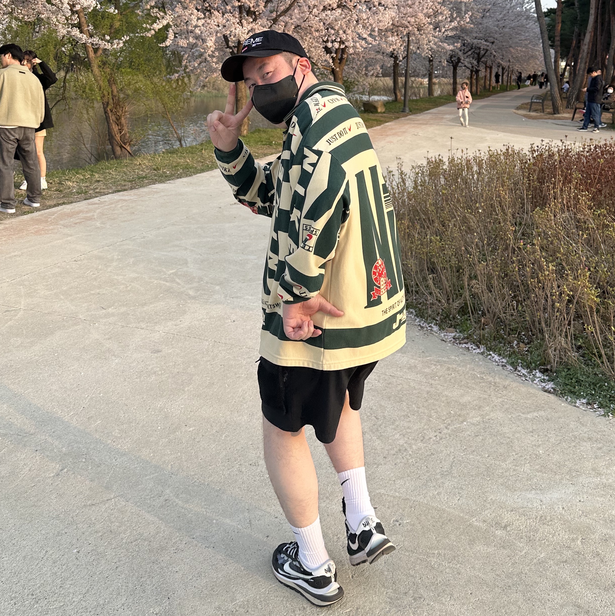 Nike x Cactus Plant Flea Market Long Sleeve Polo Natural - US/EU, Nike x Sacai VaporWaffle Black White 착용 스타일 - 1