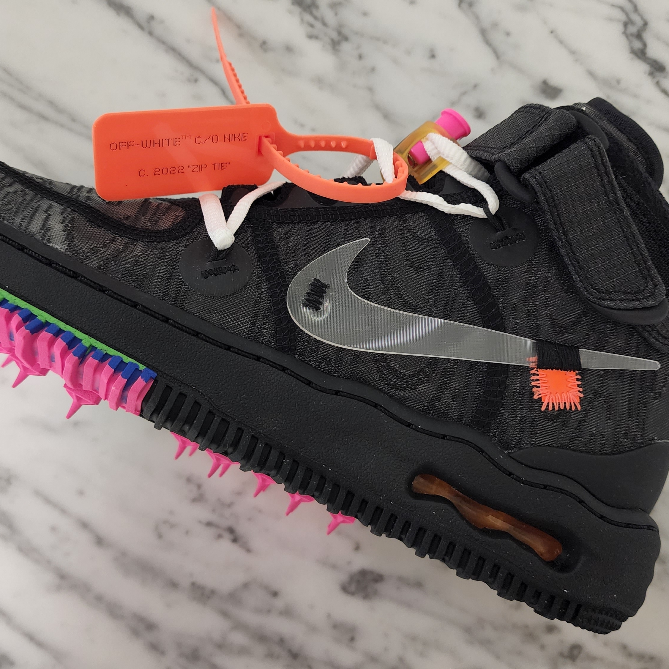 Nike x Off-White Air Force 1 Mid SP Black 착용 스타일