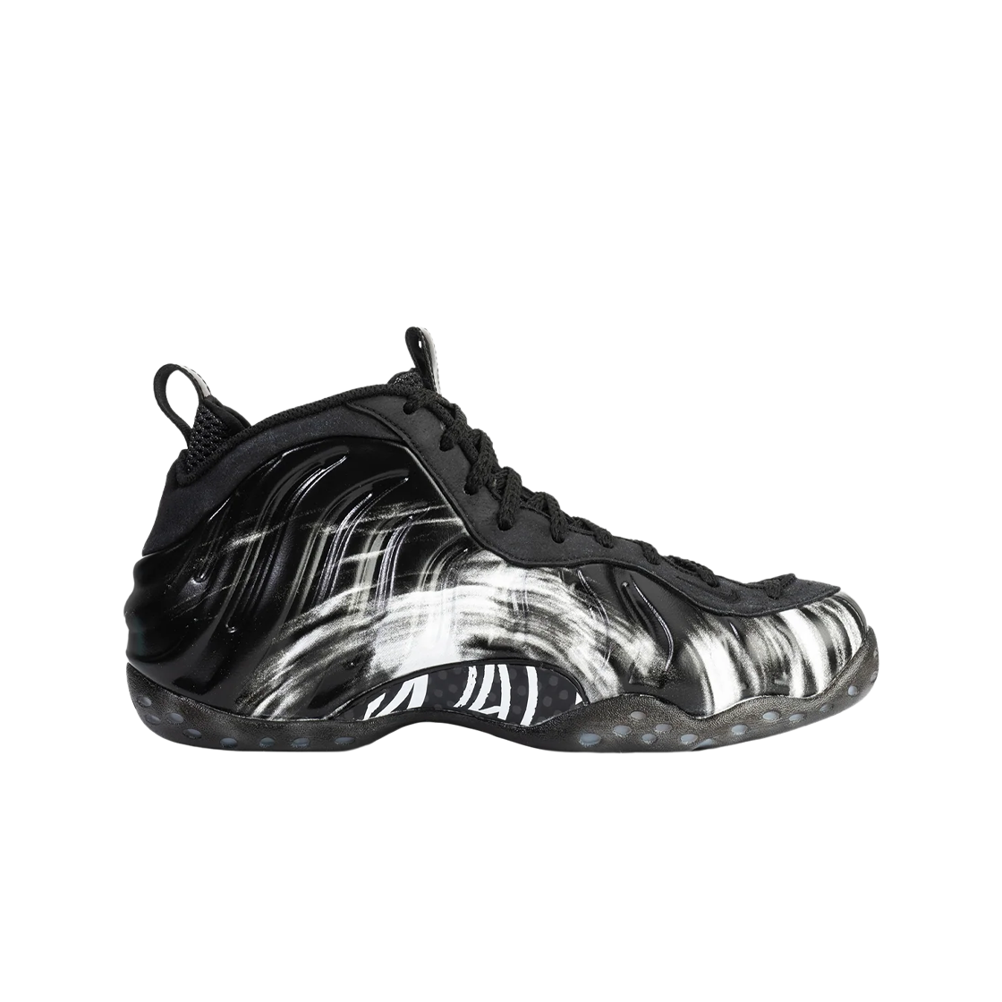 나이키 에어 폼포짓 원 드림 어 월드 블랙(Nike Air Foamposite One Dream A World Black)