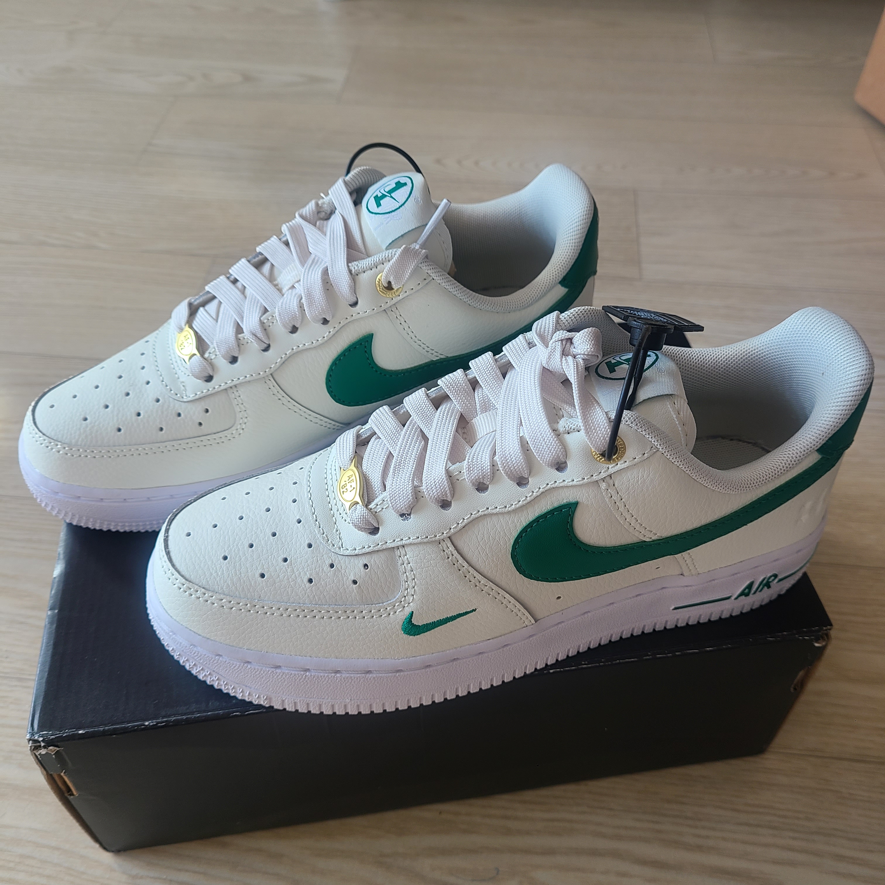 (W) Nike Air Force 1 '07 SE 40th Anniversary Join Forces Sail Malachite 착용 스타일