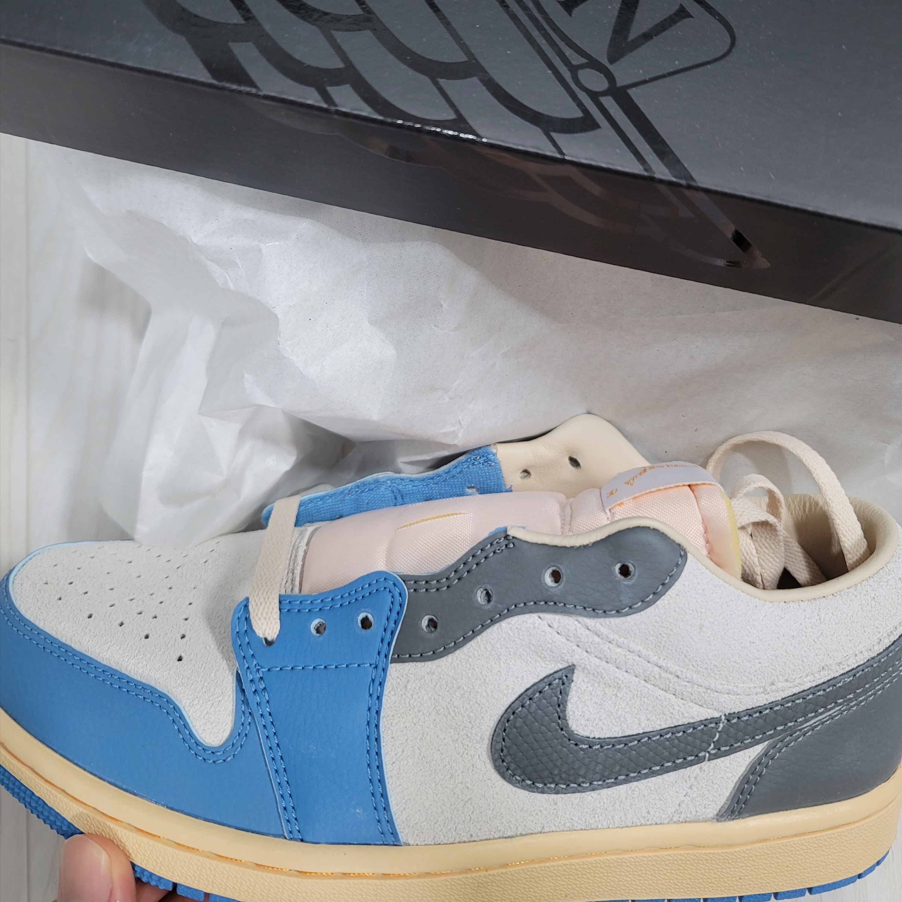 Jordan 1 Low SE Tokyo 96 착용 스타일