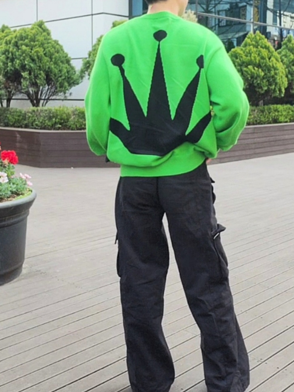 (W) Jordan 1 Elevate Low SE Lucky Green, Stussy Bent Crown Sweater Lime 착용 스타일 - 1