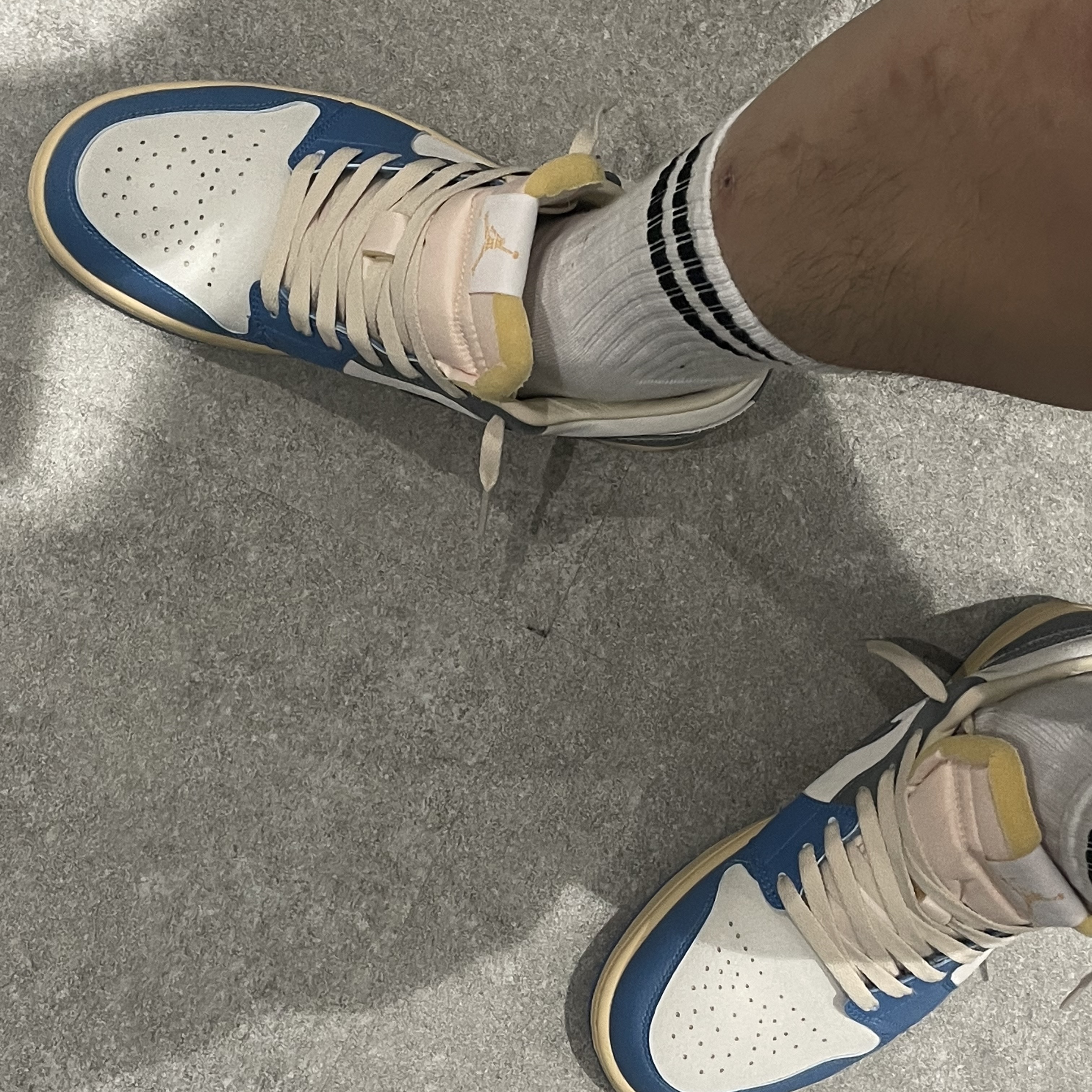 Jordan 1 Low SE Tokyo 96 착용 스타일 - 1