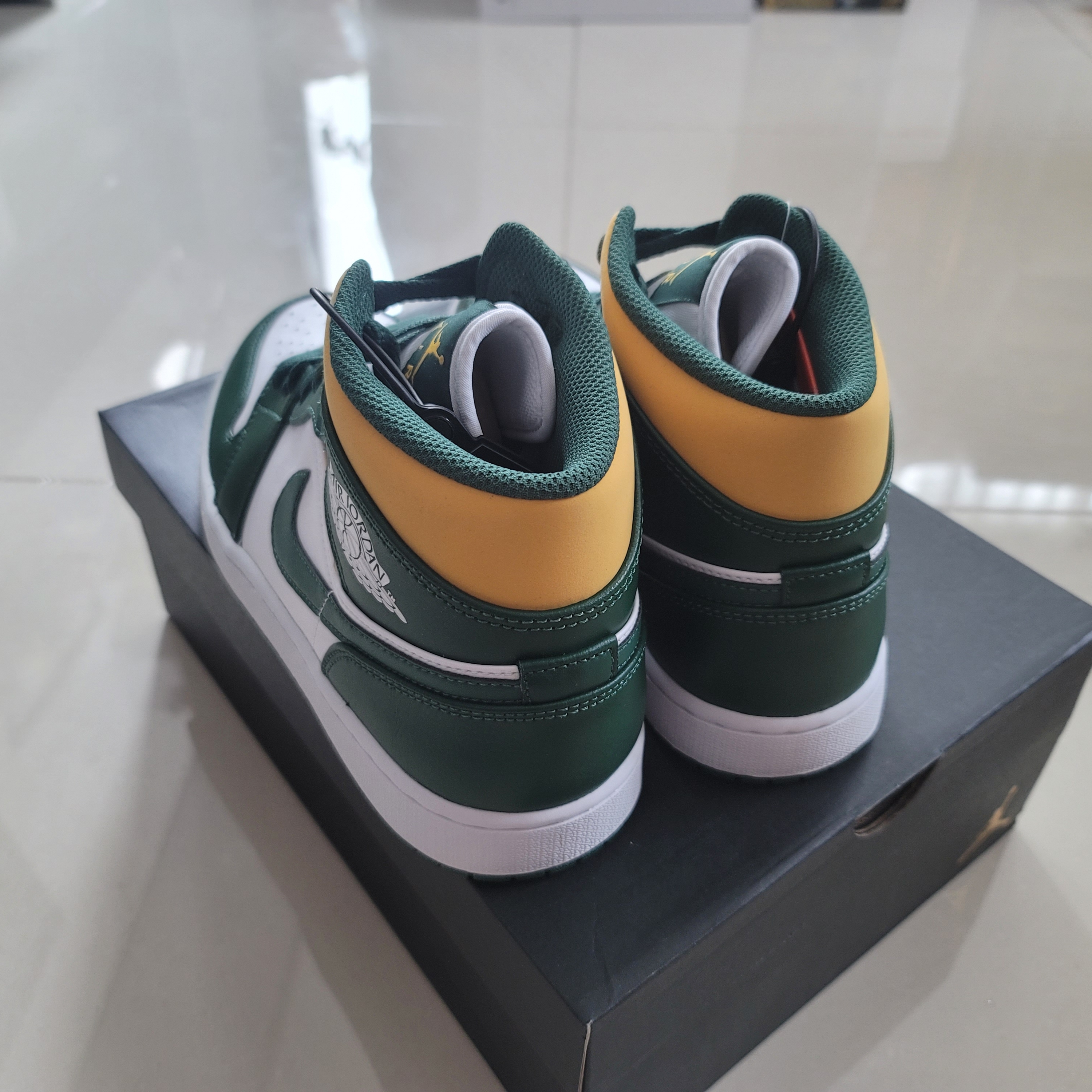 Jordan 1 Mid Sonics 2021 착용 스타일 - 3