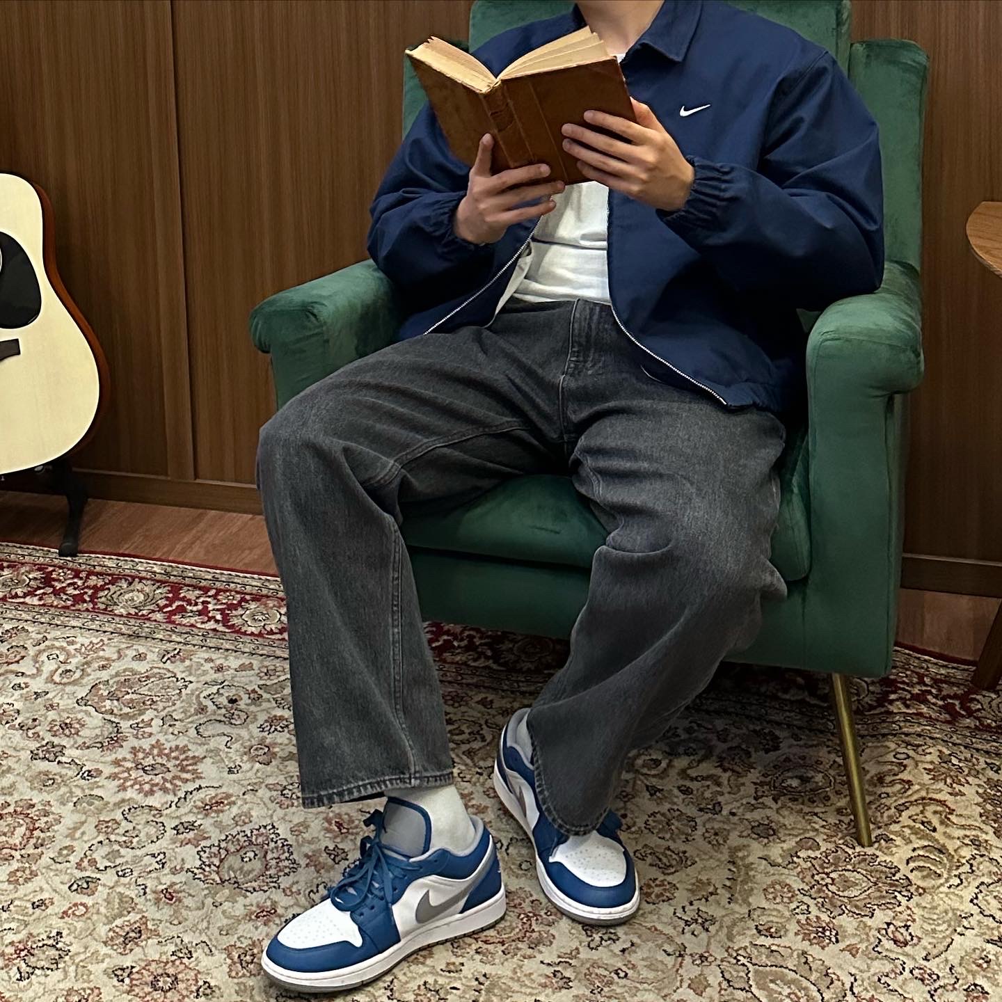 Nike SB Lightweight Skateboarding Jacket Midnight Navy - Asia, Jordan 1 Low True Blue Cement Grey 착용 스타일 - 1
