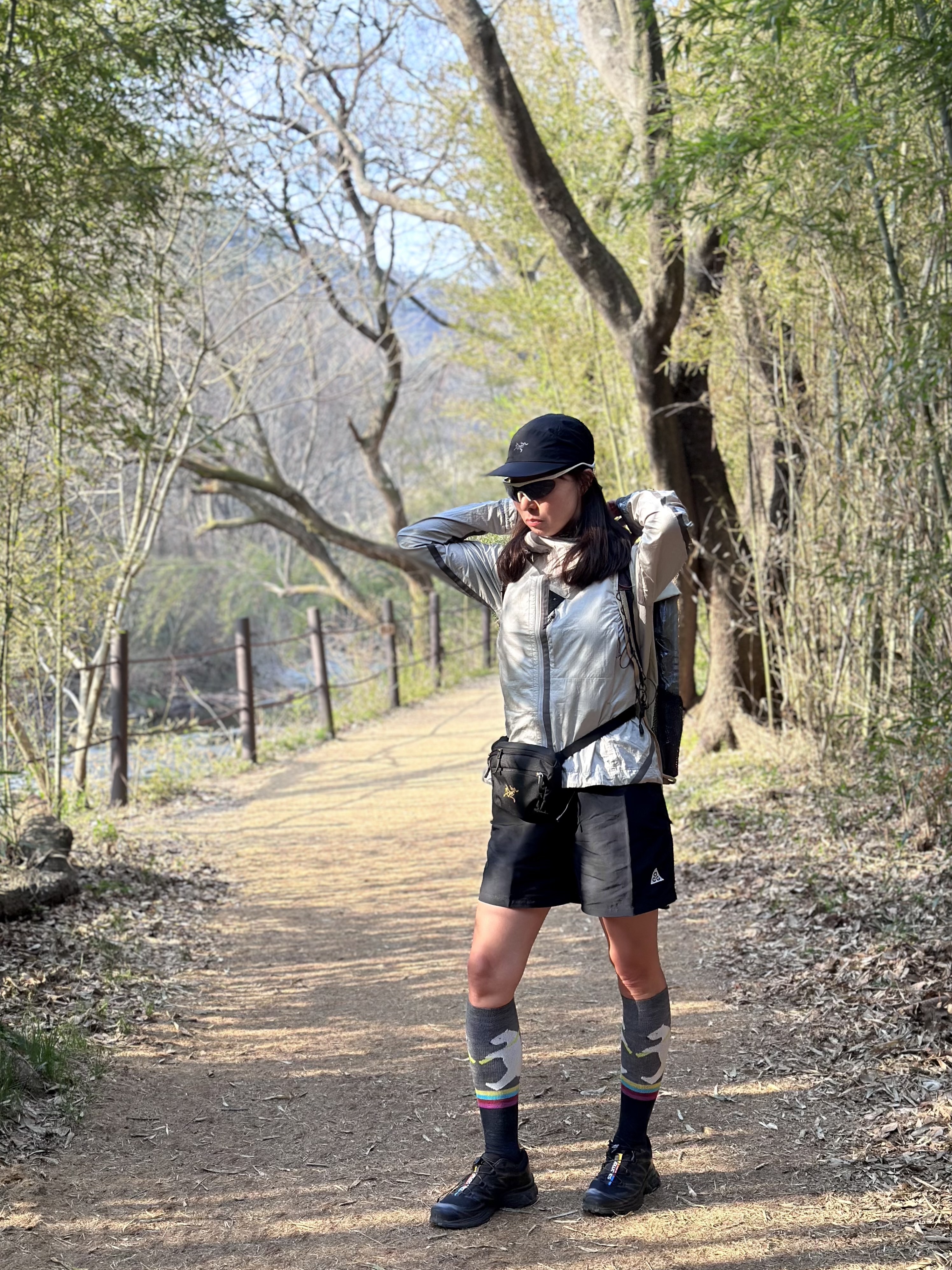(W) Nike ACG Oversized Shorts Black - Asia, Salomon XT-6 ADV Black 착용 스타일 - 1