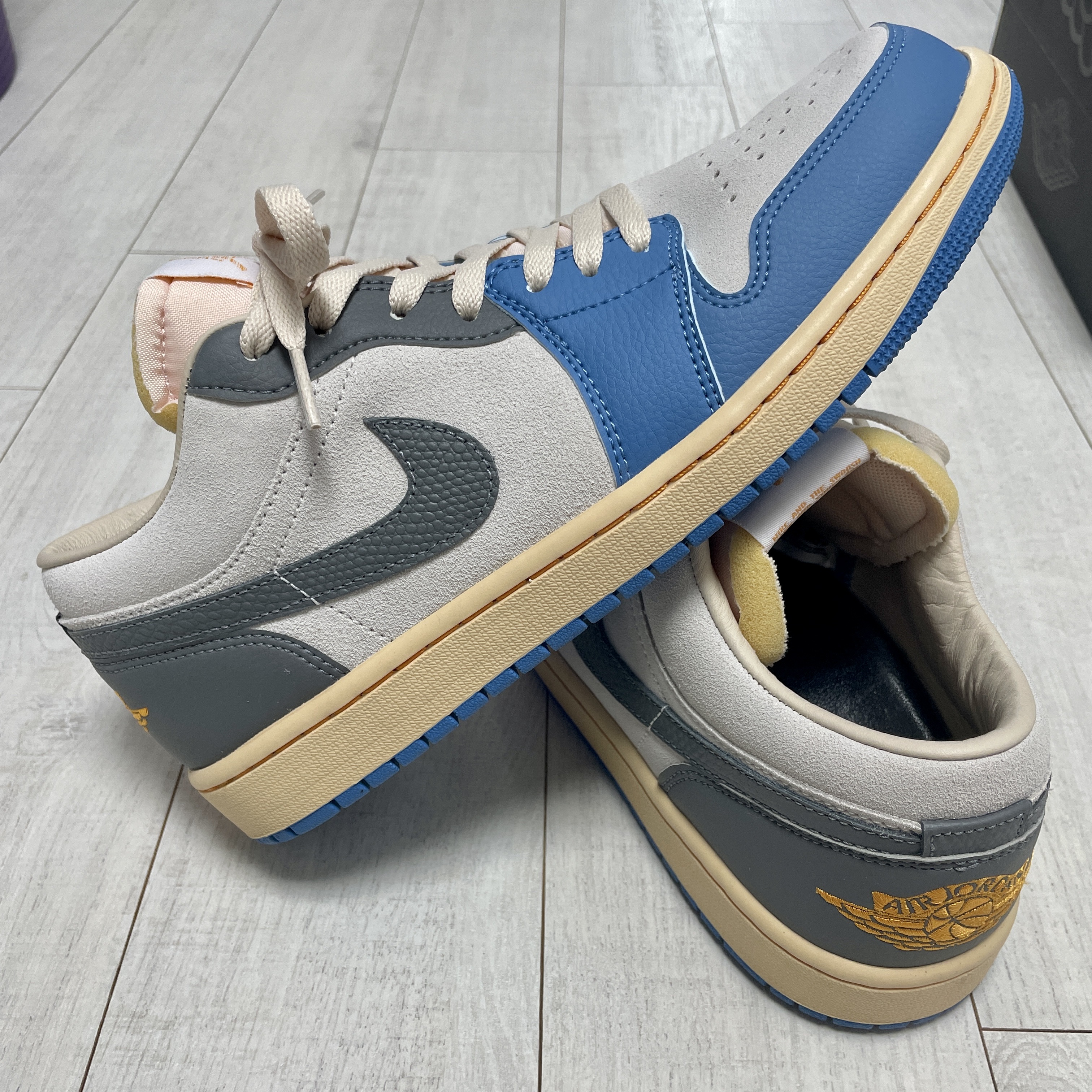 Jordan 1 Low SE Tokyo 96 착용 스타일 - 1