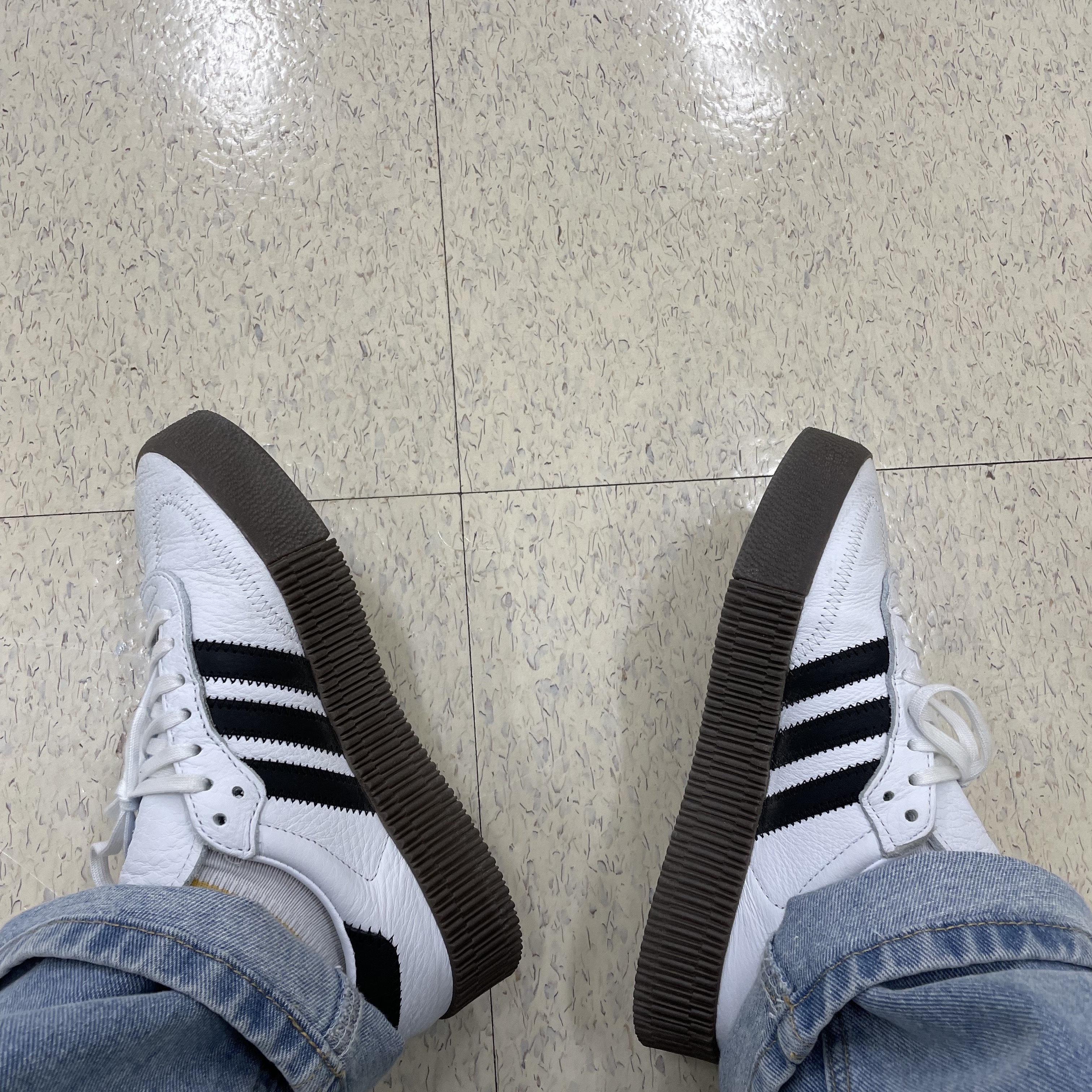 (W) Adidas Sambarose White Black Gum 착용 스타일