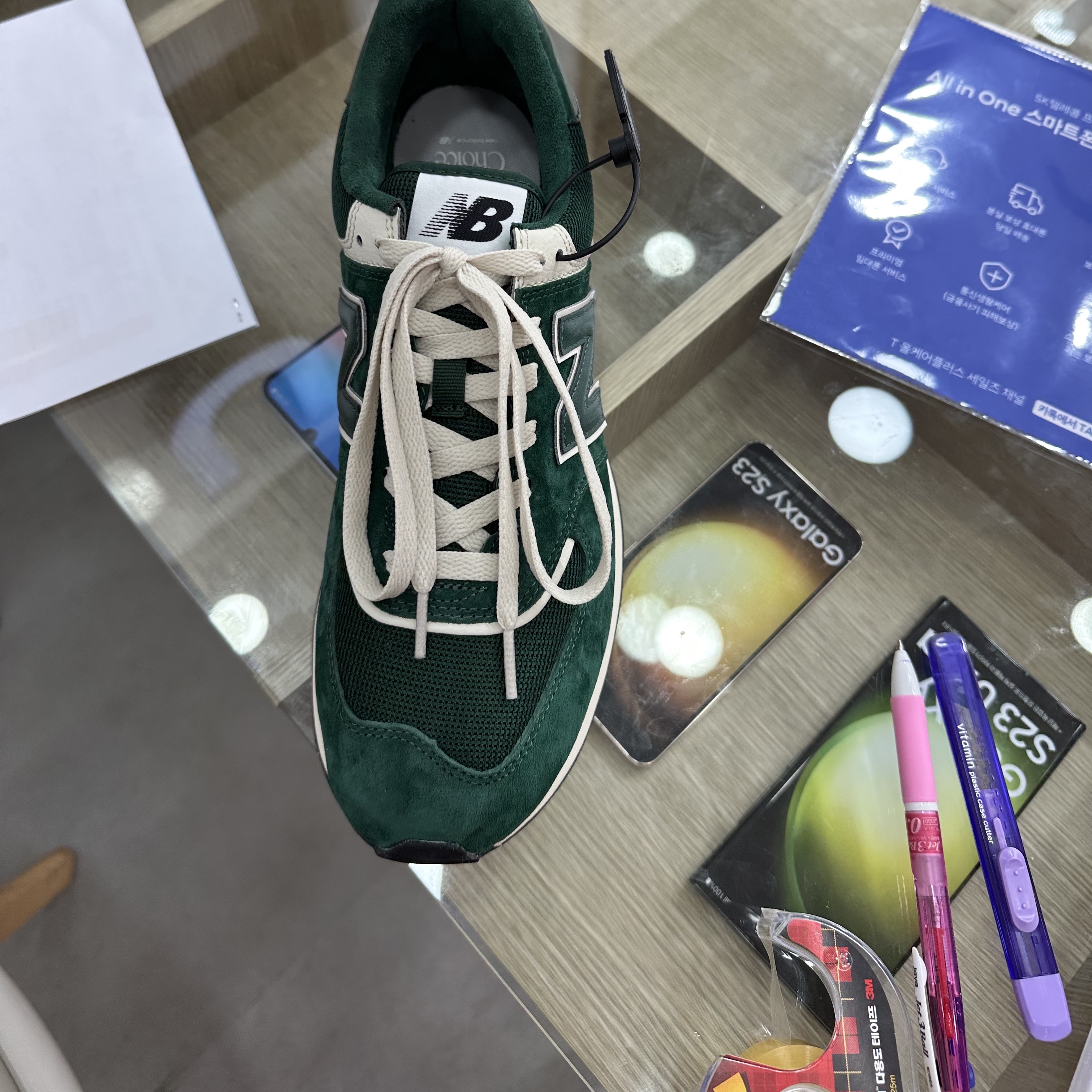 New Balance 574 Legacy Green 착용 스타일 - 1