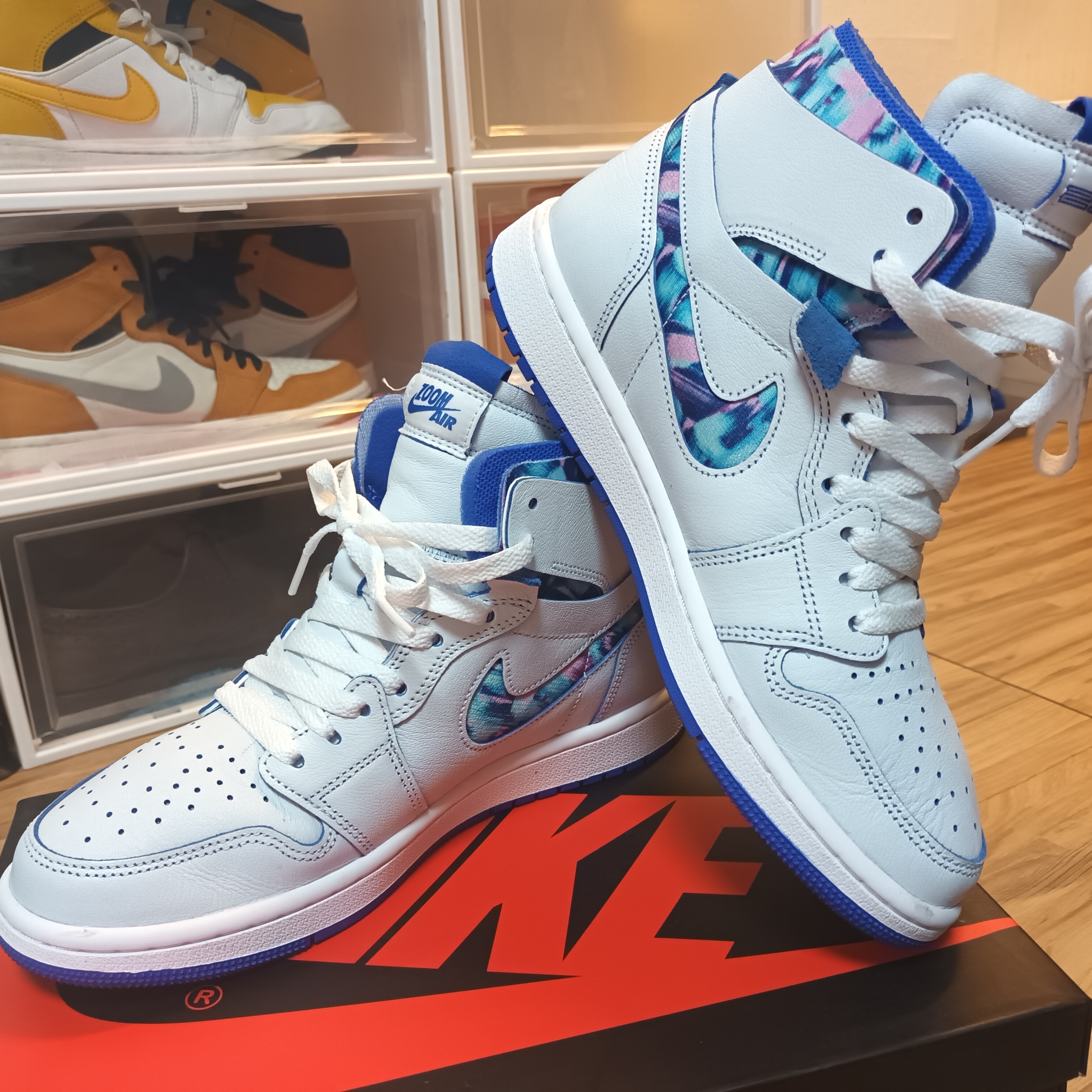(W) Jordan 1 Zoom Air CMFT White Hyper Royal 착용 스타일