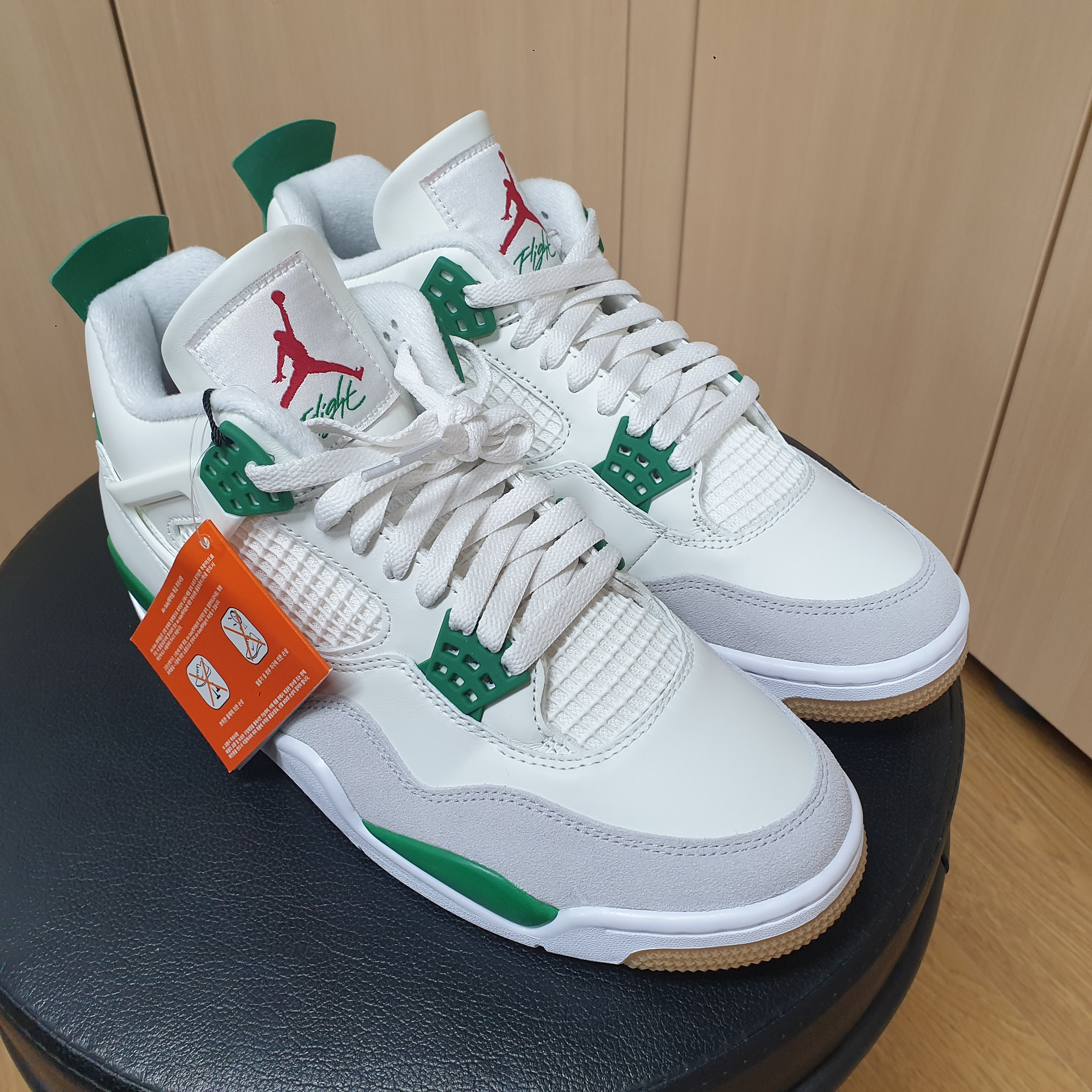 Jordan 4 x Nike SB Retro SP Pine Green 착용 스타일 - 2