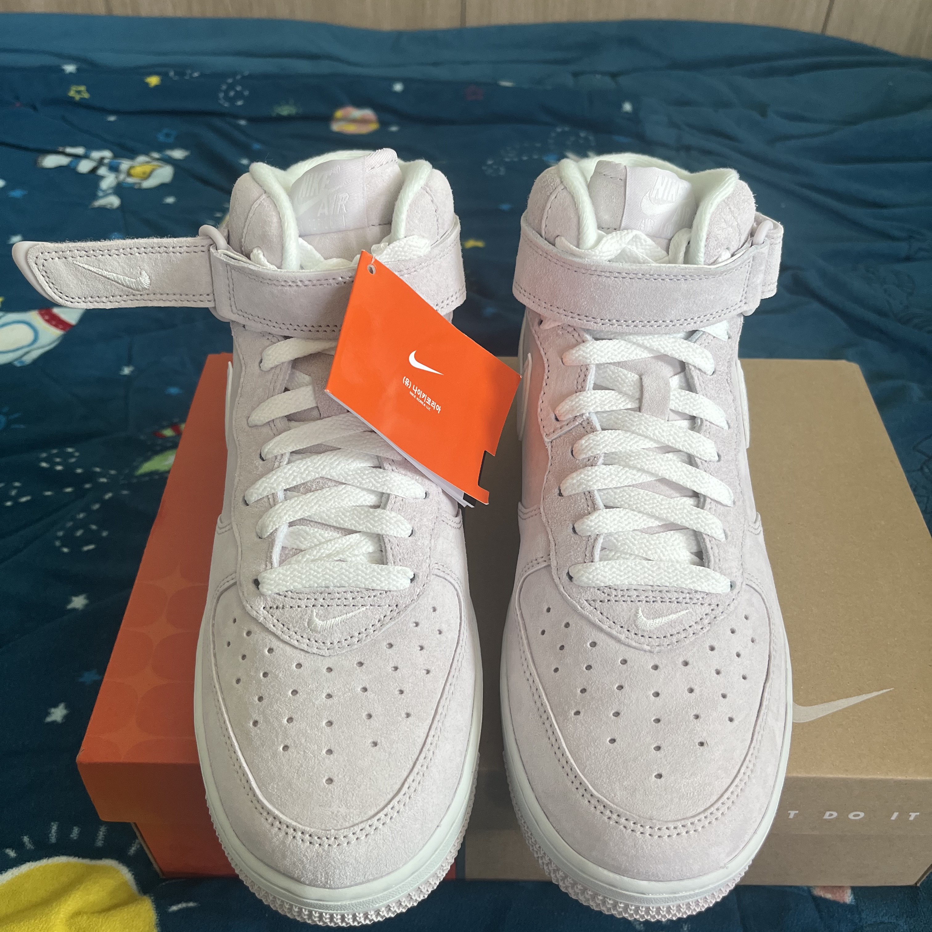 Nike Air Force 1 Mid '07 QS Venice 착용 스타일