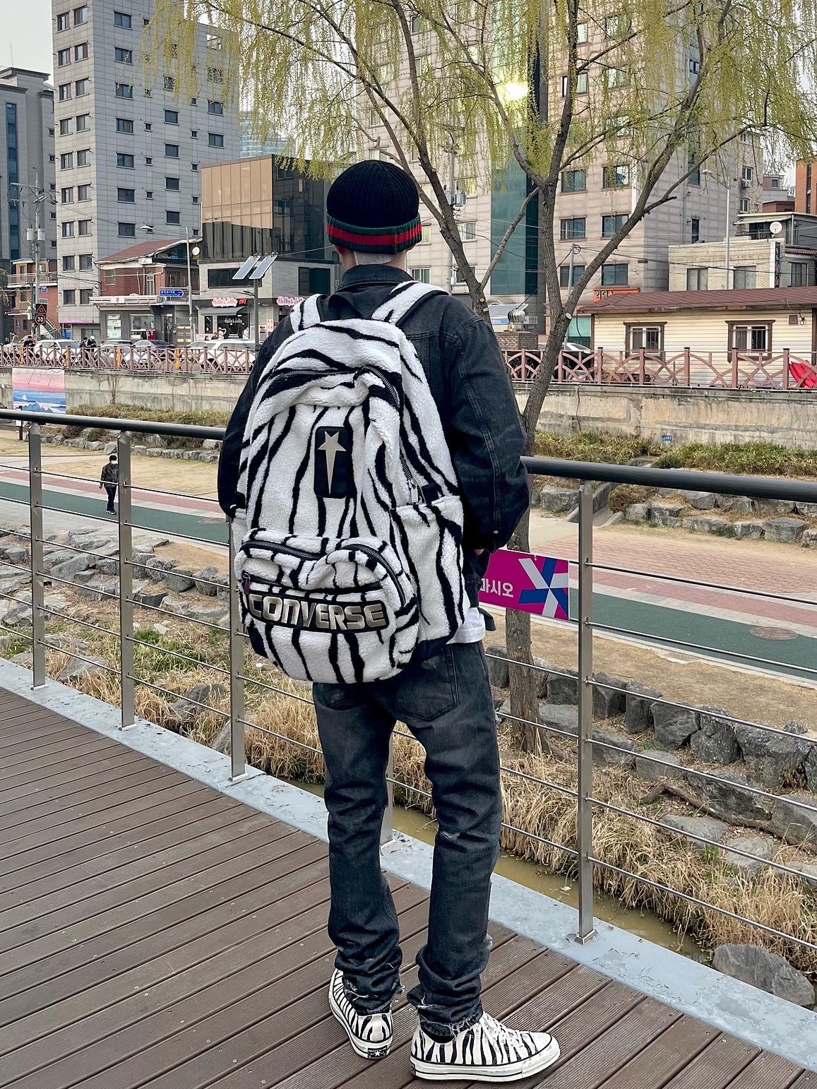 Undermycar Ecdysis Destroyed Wax Coating Jeans with Konic Section Obsidian - 22FW 착용 스타일 - 2