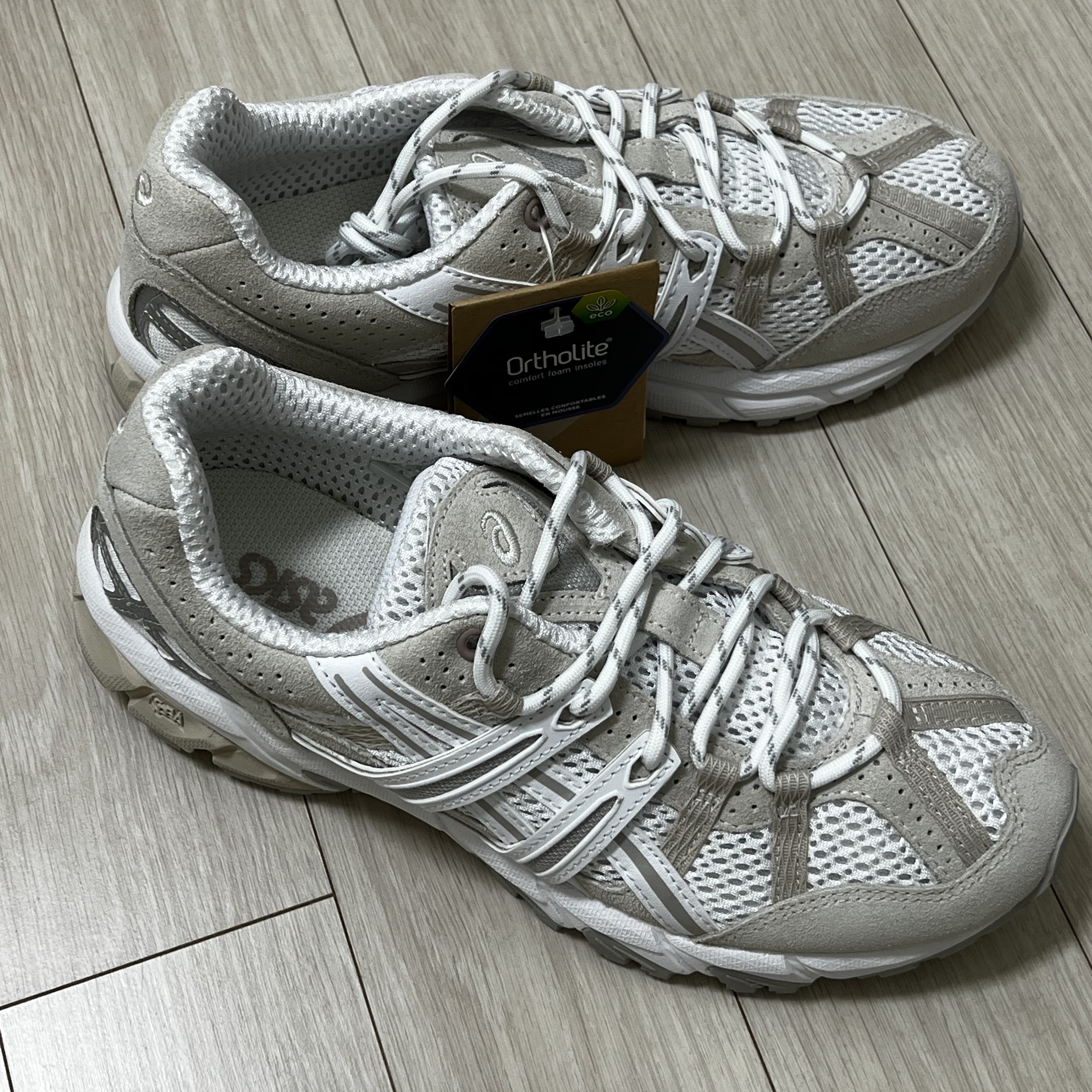 (W) Asics Gel-Sonoma 15-50 White Oatmeal 착용 스타일 - 2