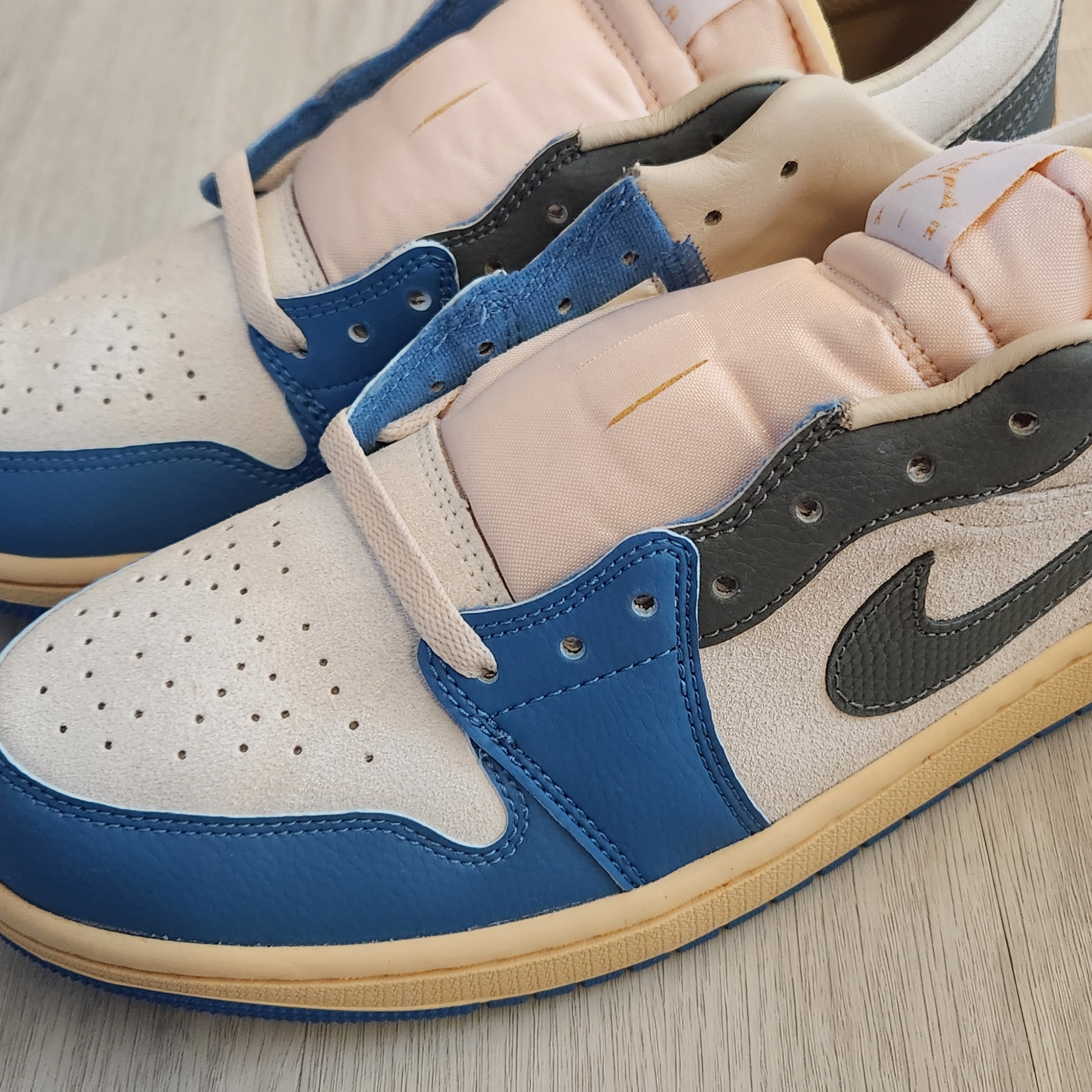 Jordan 1 Low SE Tokyo 96 착용 스타일