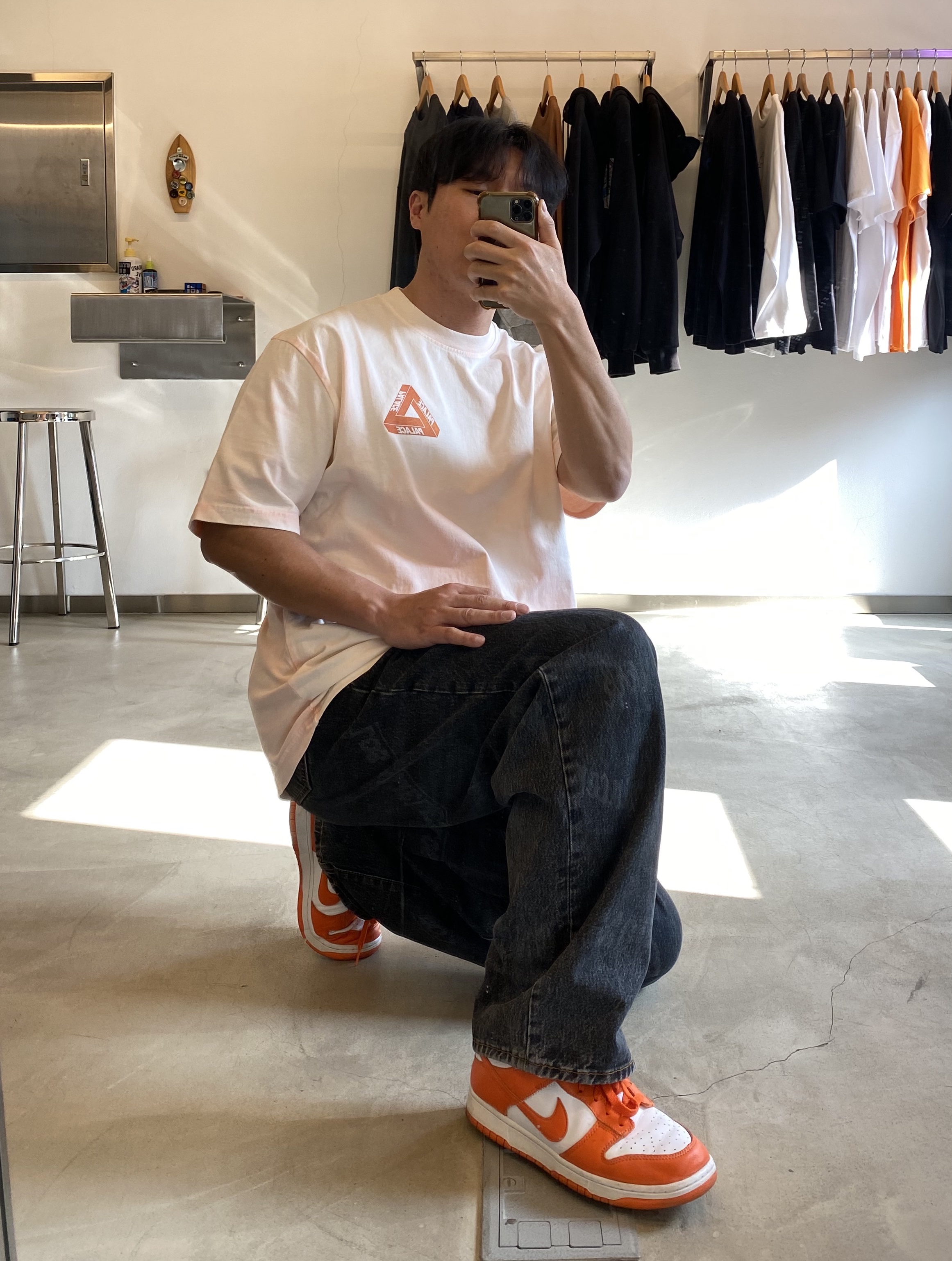 Palace Reacto Tri-Ferg T-Shirt Orange - 23SS, Nike Dunk Low SP Syracuse 2020 착용 스타일 - 1