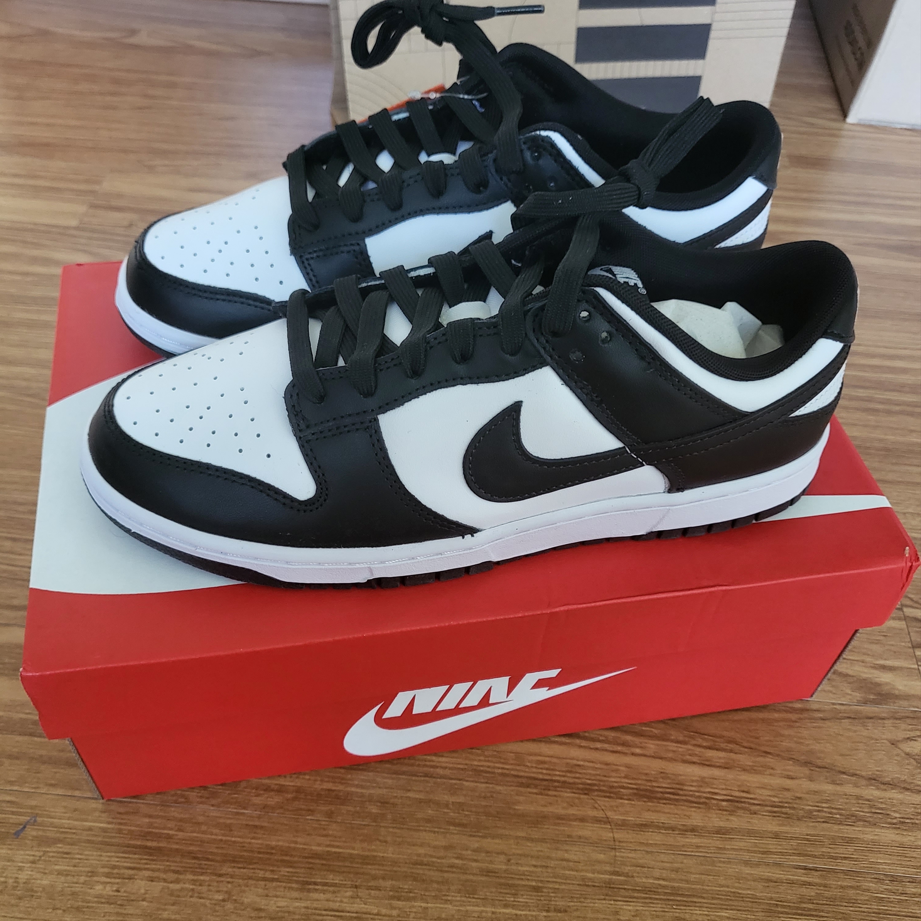 Nike Dunk Low Retro Black 착용 스타일