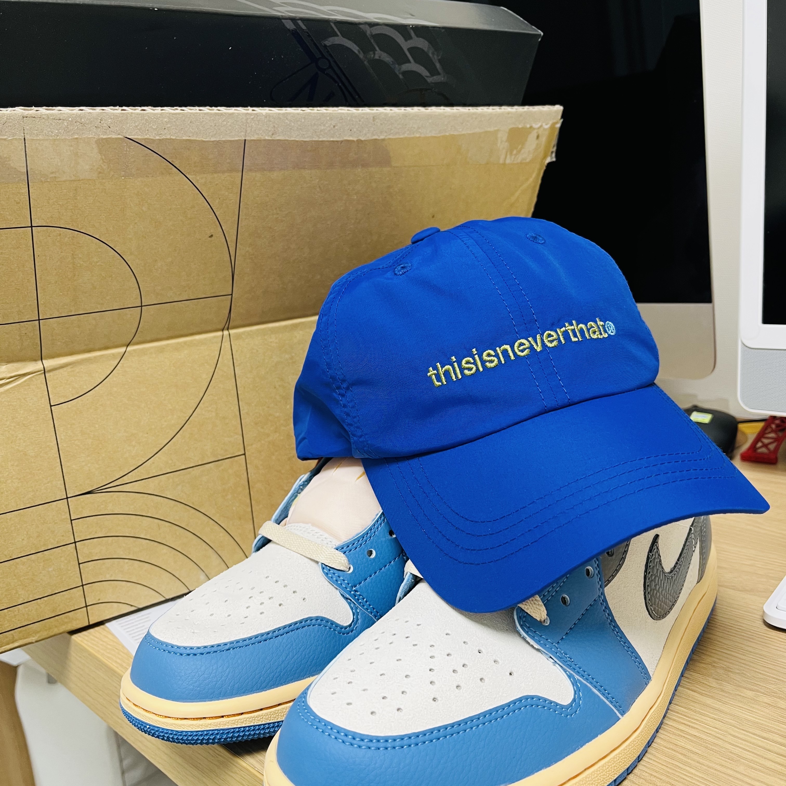 Jordan 1 Low SE Tokyo 96 착용 스타일 - 3