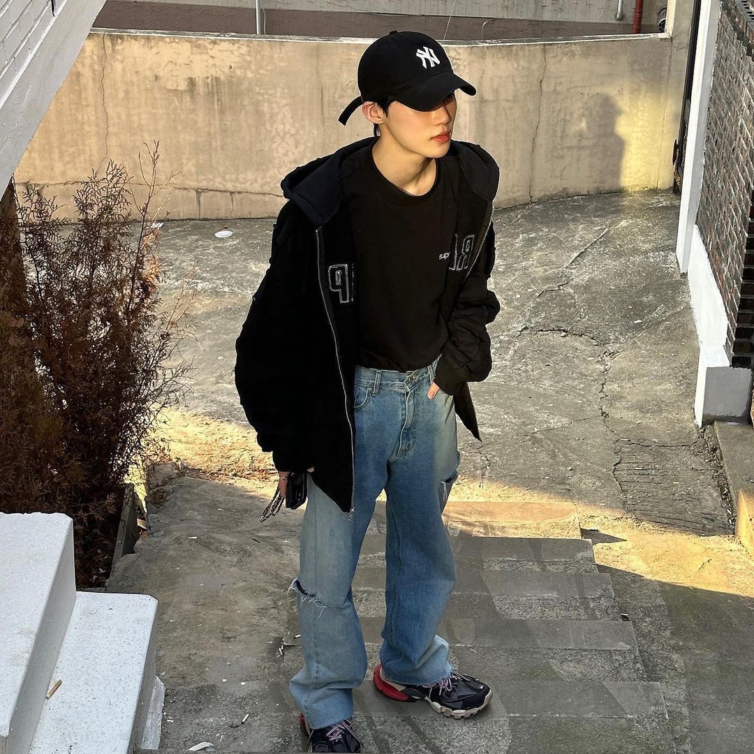 Balenciaga Track Sneakers Black Red 2019 착용 스타일 - 2