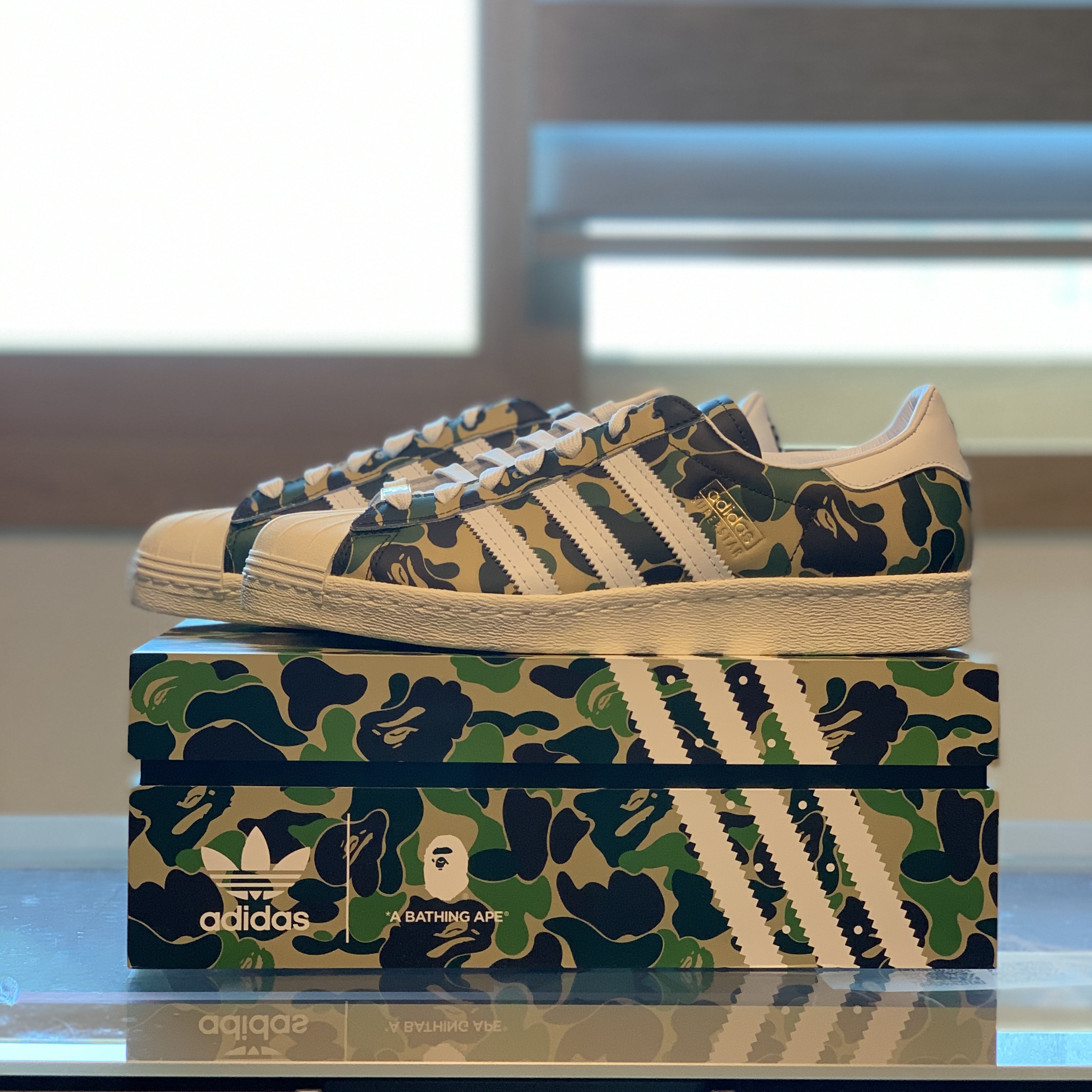 Adidas x BAPE Superstar 80s Green Camo 착용 스타일