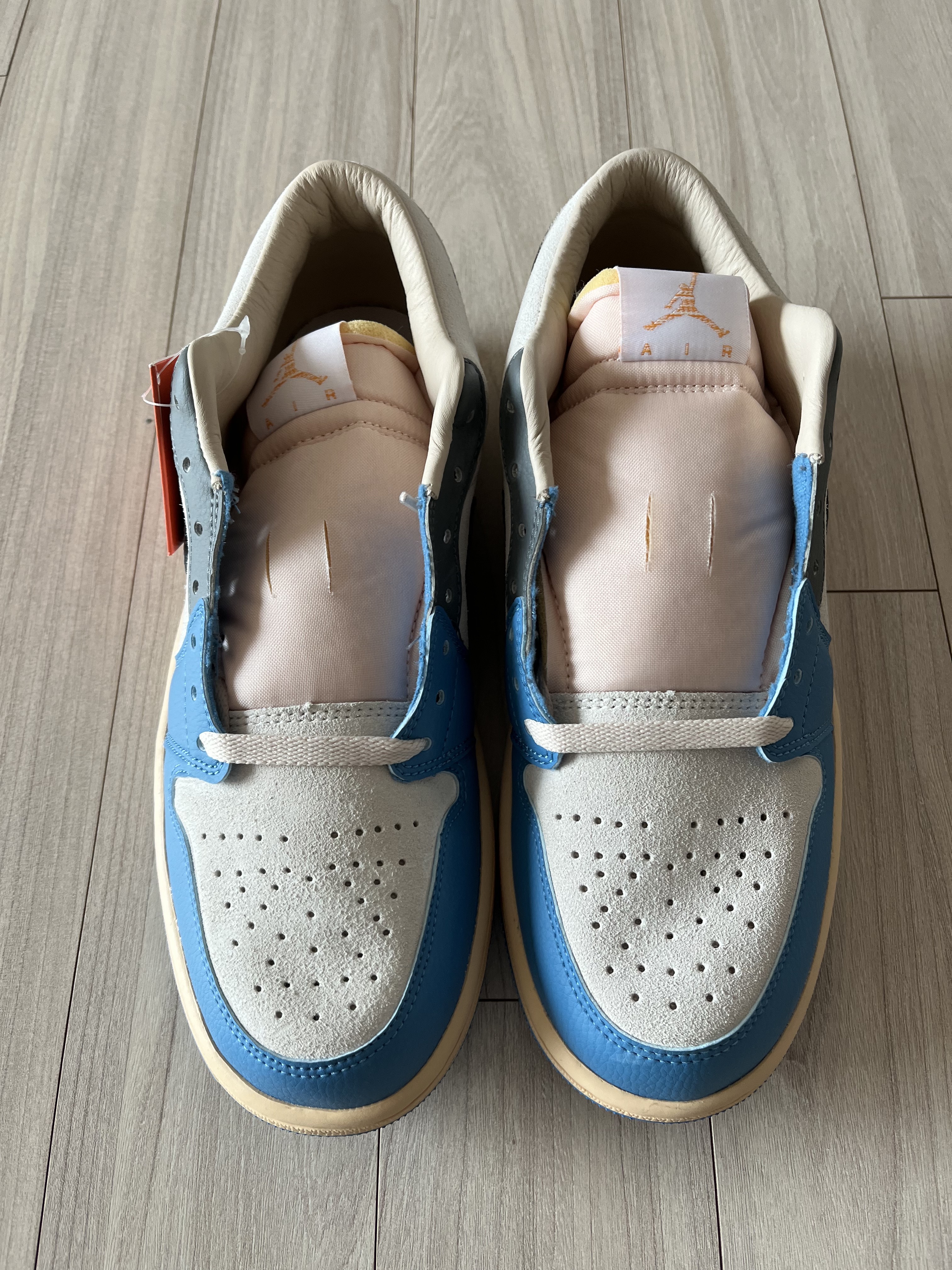 Jordan 1 Low SE Tokyo 96 착용 스타일 - 2