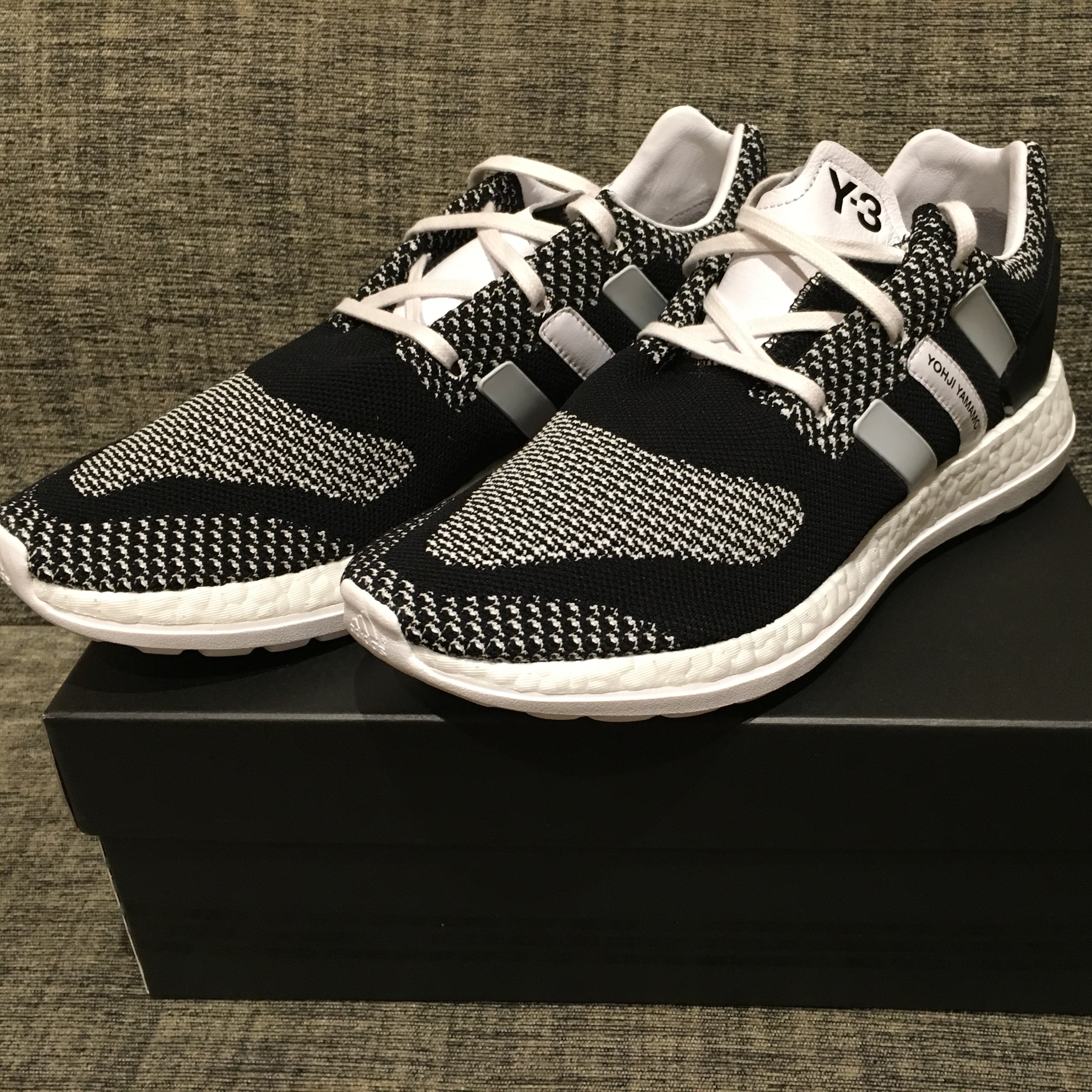 Y-3 Pureboost ZG Knit Core Black 착용 스타일