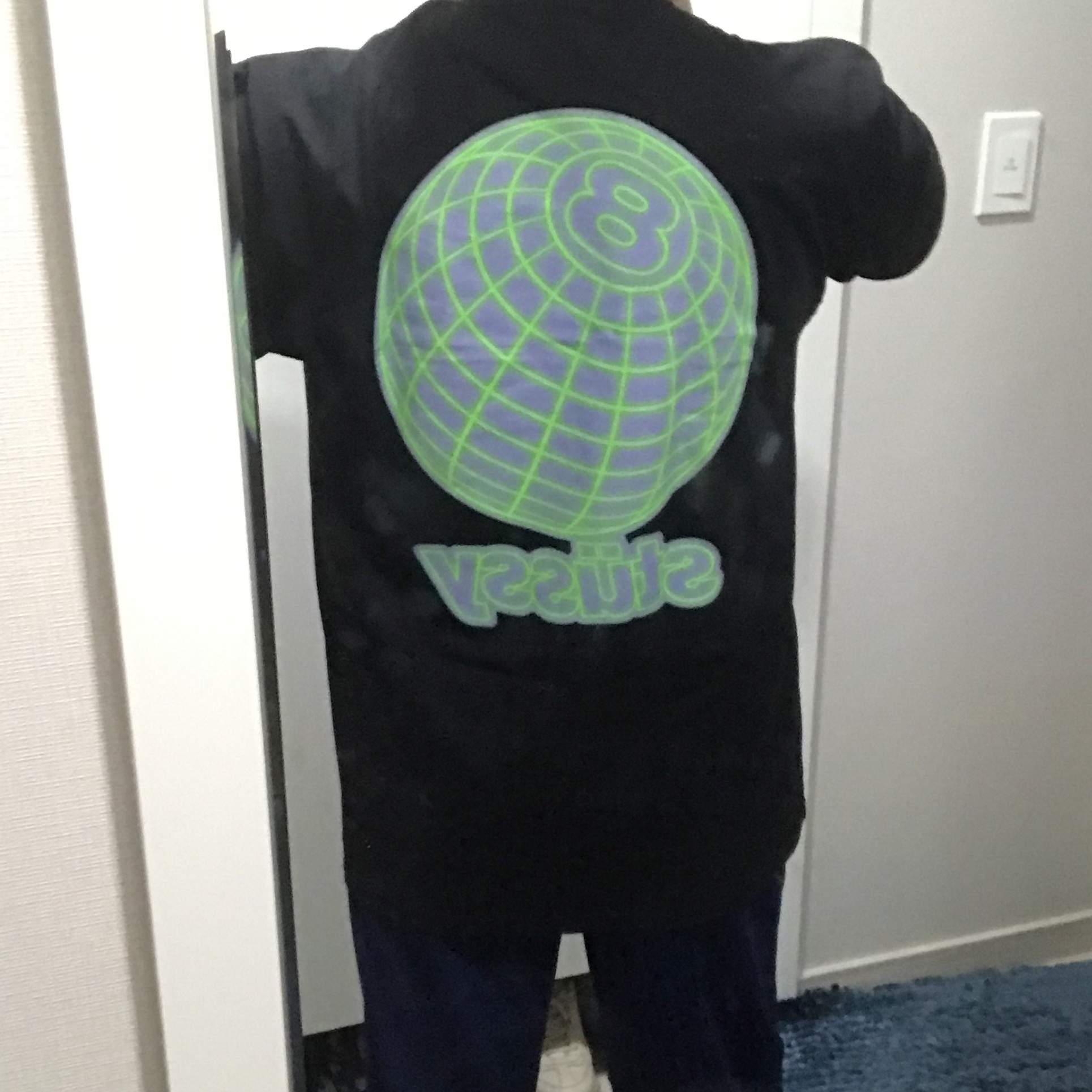 Stussy 8 Ball Grid T-Shirt Black 착용 스타일