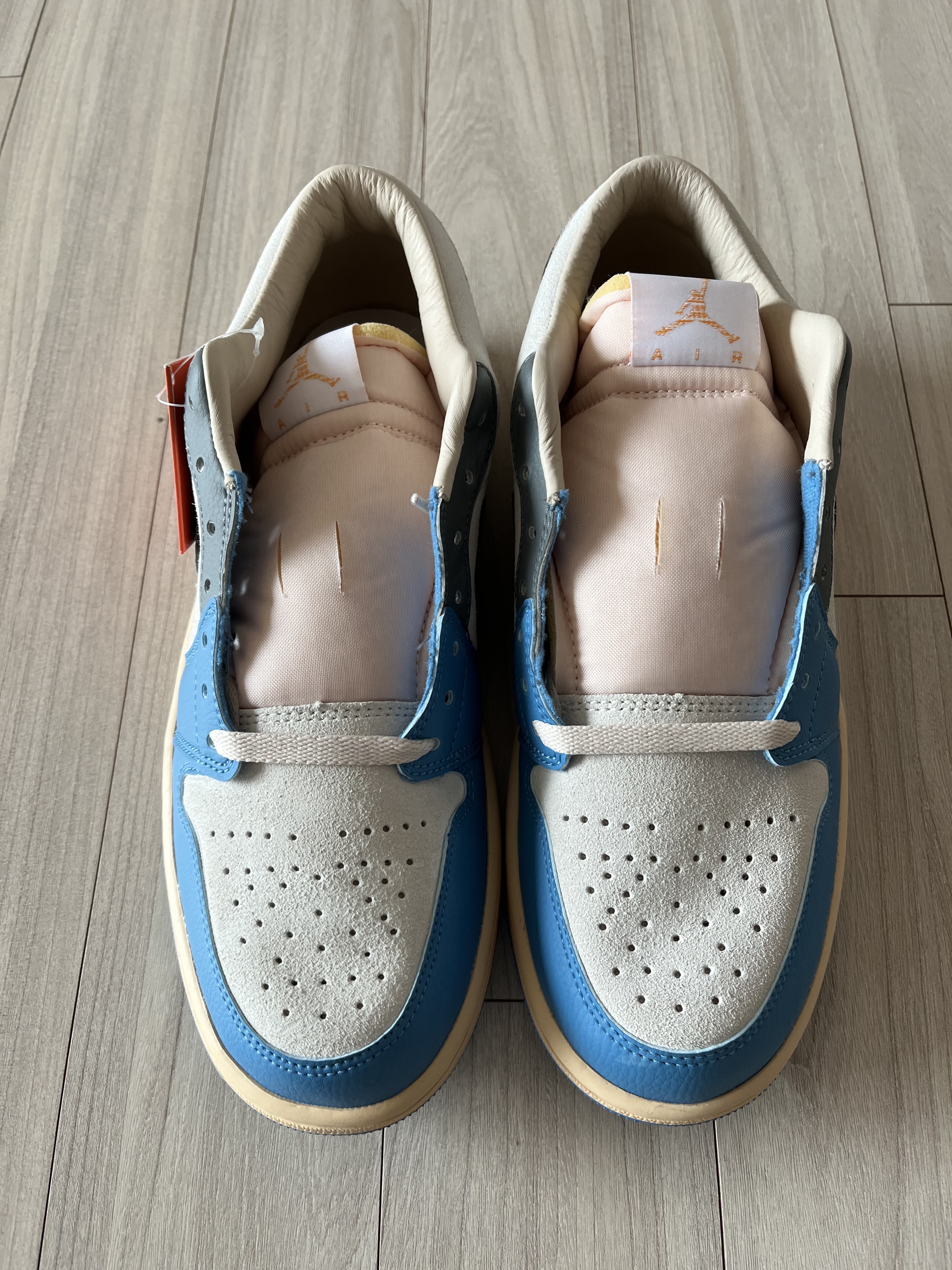 Jordan 1 Low SE Tokyo 96 착용 스타일 - 1