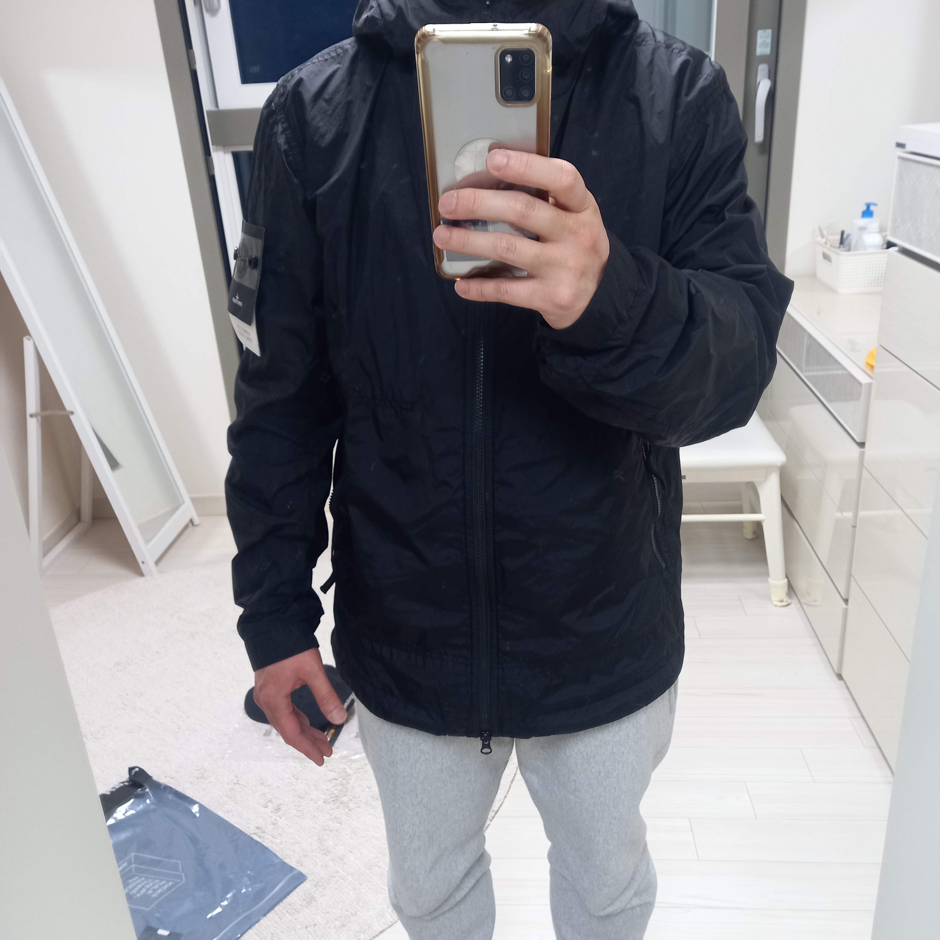 Stone Island 40522 Crinkle Reps Nylon Garment Dyed Hooded Jacket Black - 23SS, Supreme Cordura Ripstop S Logo 6-Panel Black - 23SS 착용 스타일 - 5