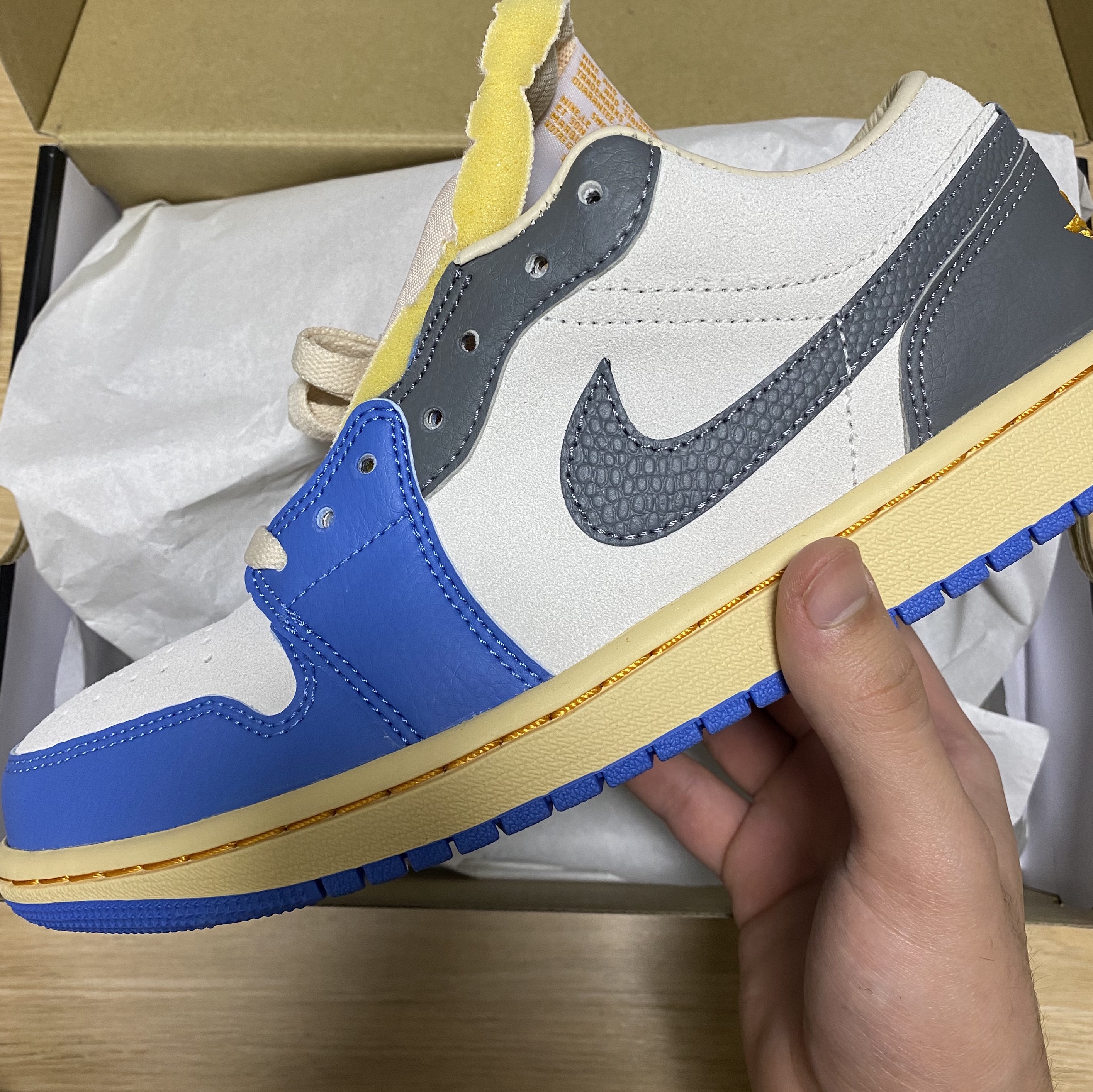 Jordan 1 Low SE Tokyo 96 착용 스타일