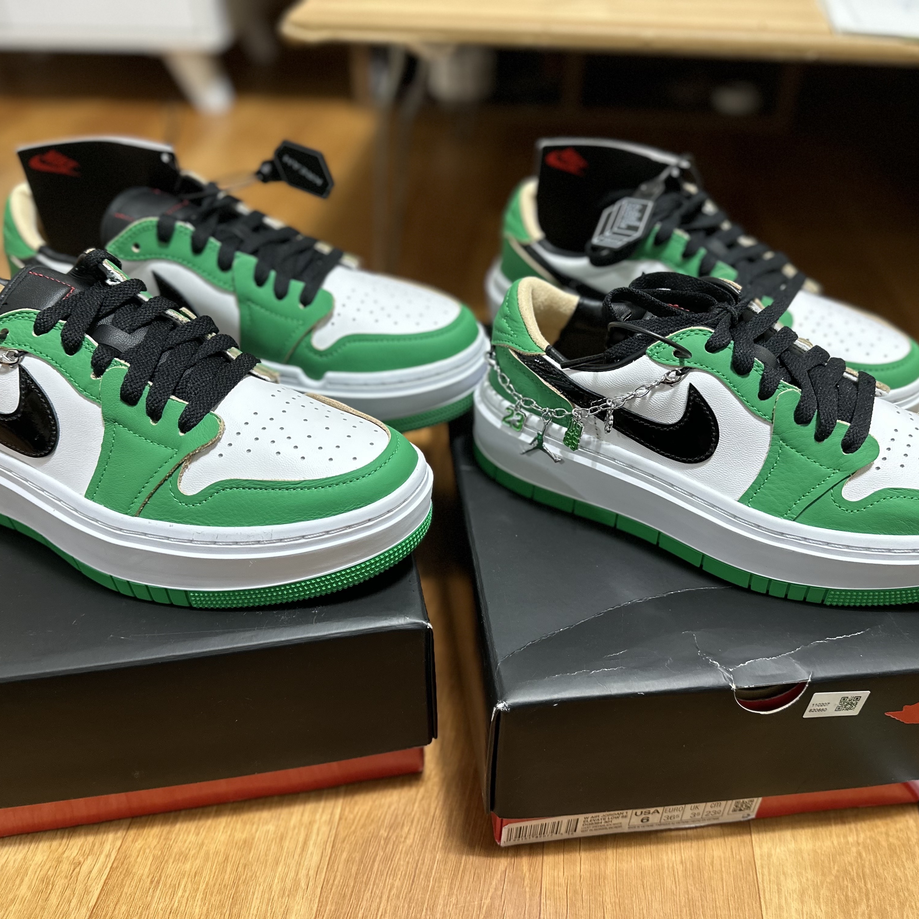 (W) Jordan 1 Elevate Low SE Lucky Green 착용 스타일 - 1
