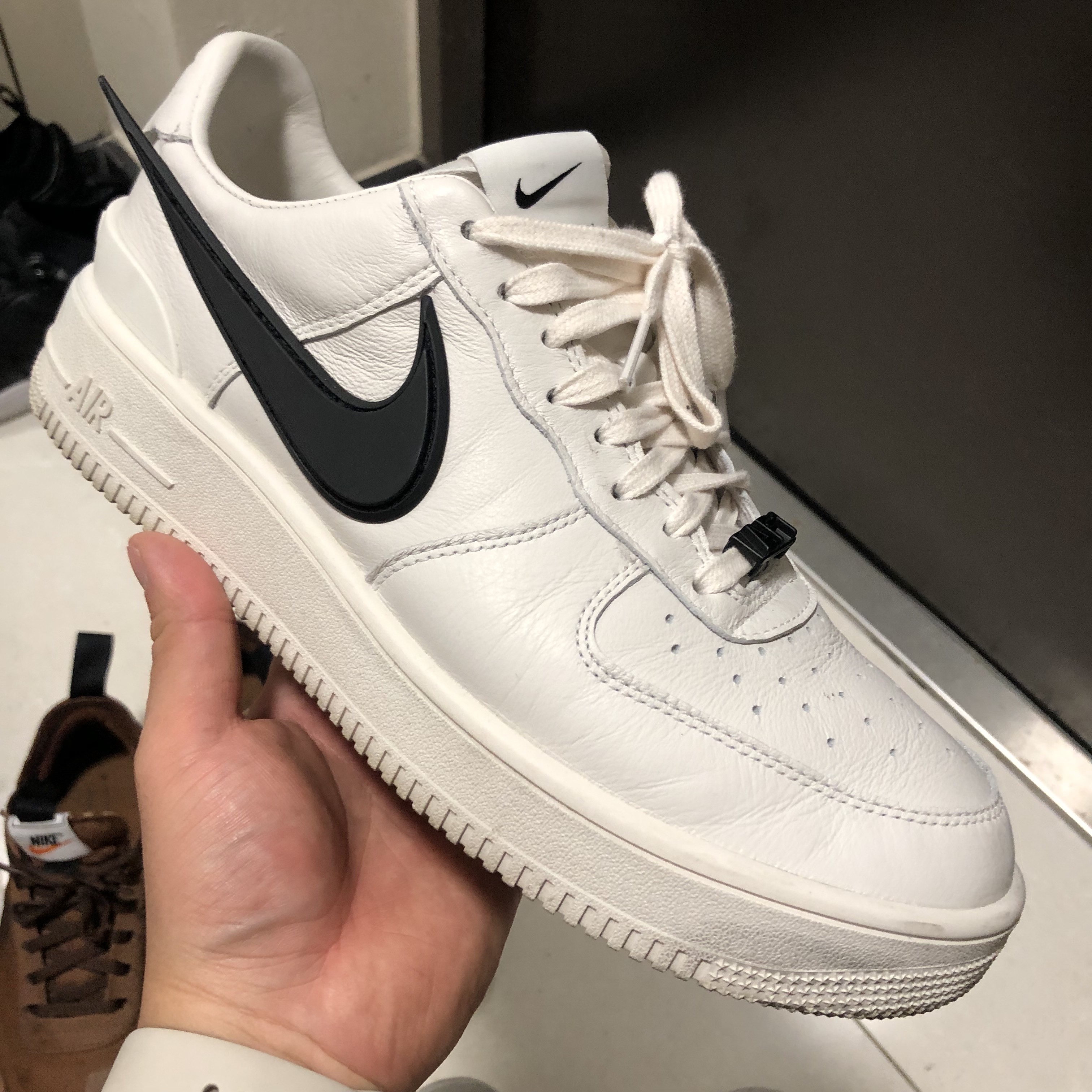 Nike x Ambush Air Force 1 Low SP Phantom 착용 스타일
