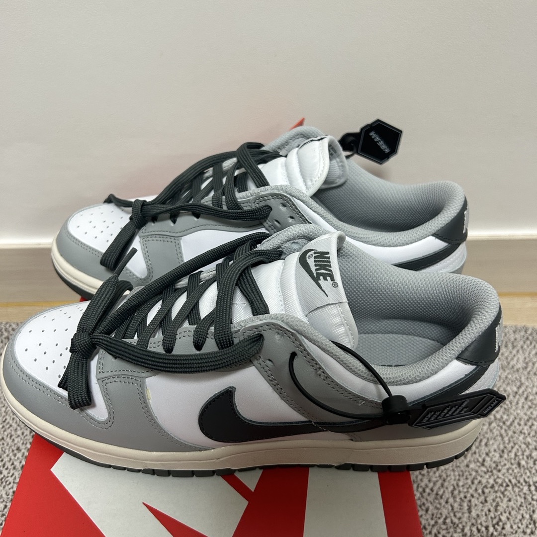 (W) Nike Dunk Low Light Smoke Grey 착용 스타일 - 2