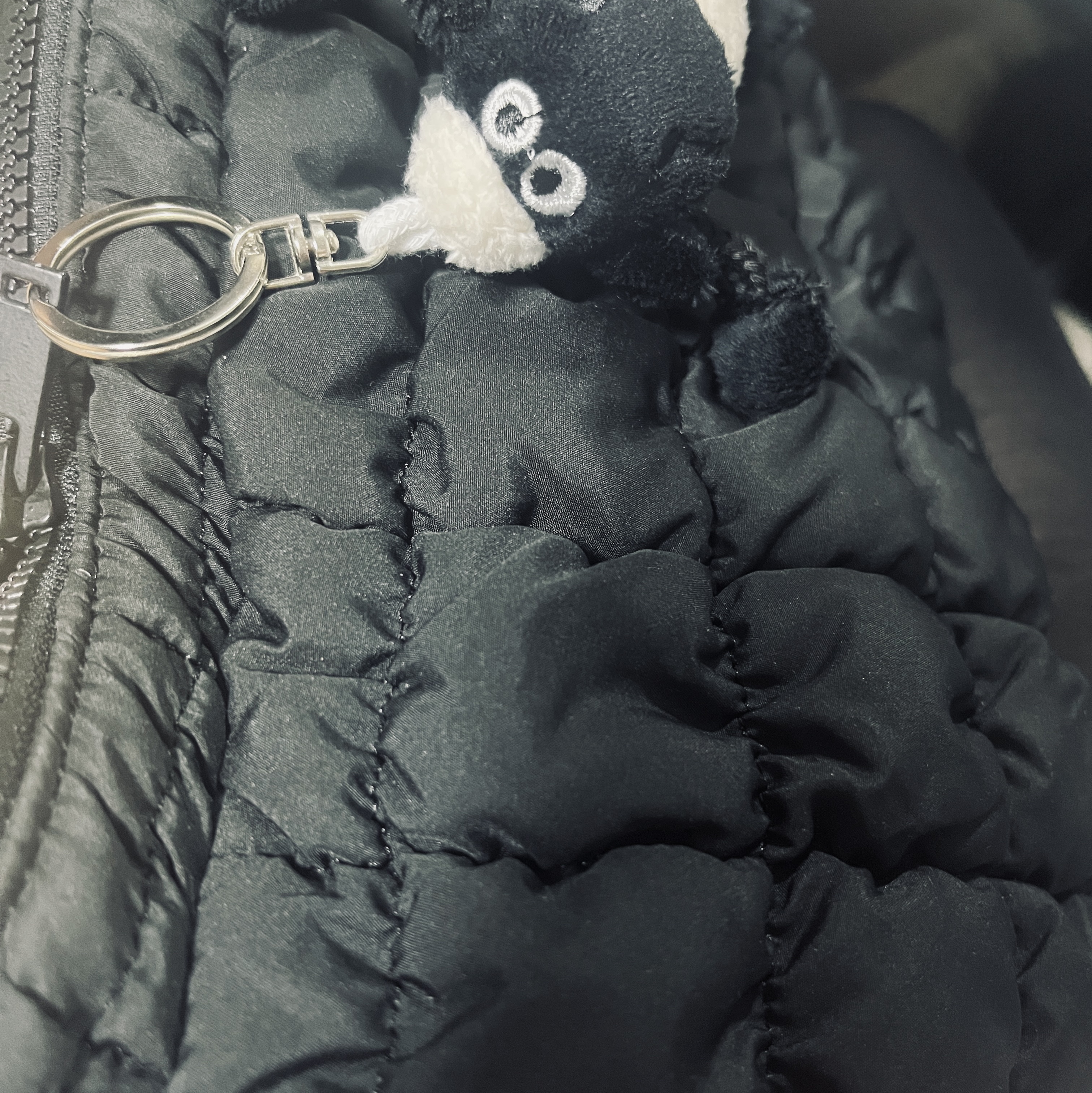 COS Quilted Mini Bag Black 착용 스타일