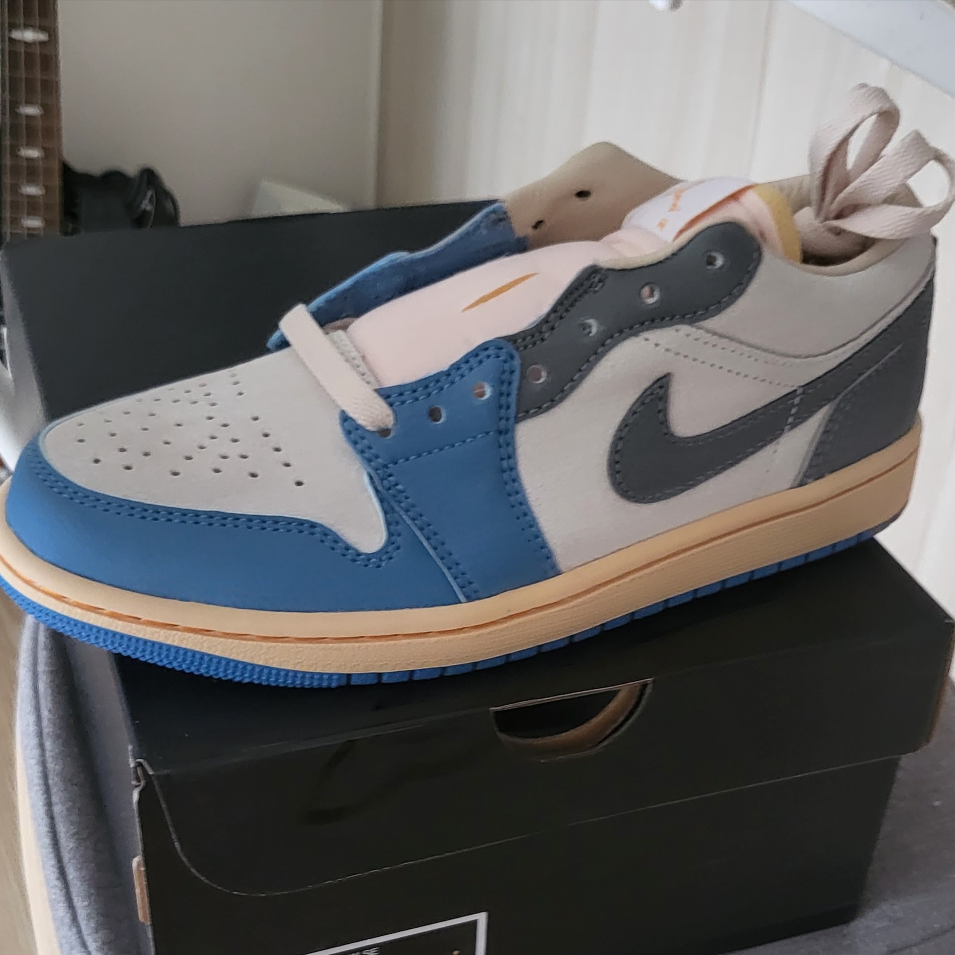 Jordan 1 Low SE Tokyo 96 착용 스타일