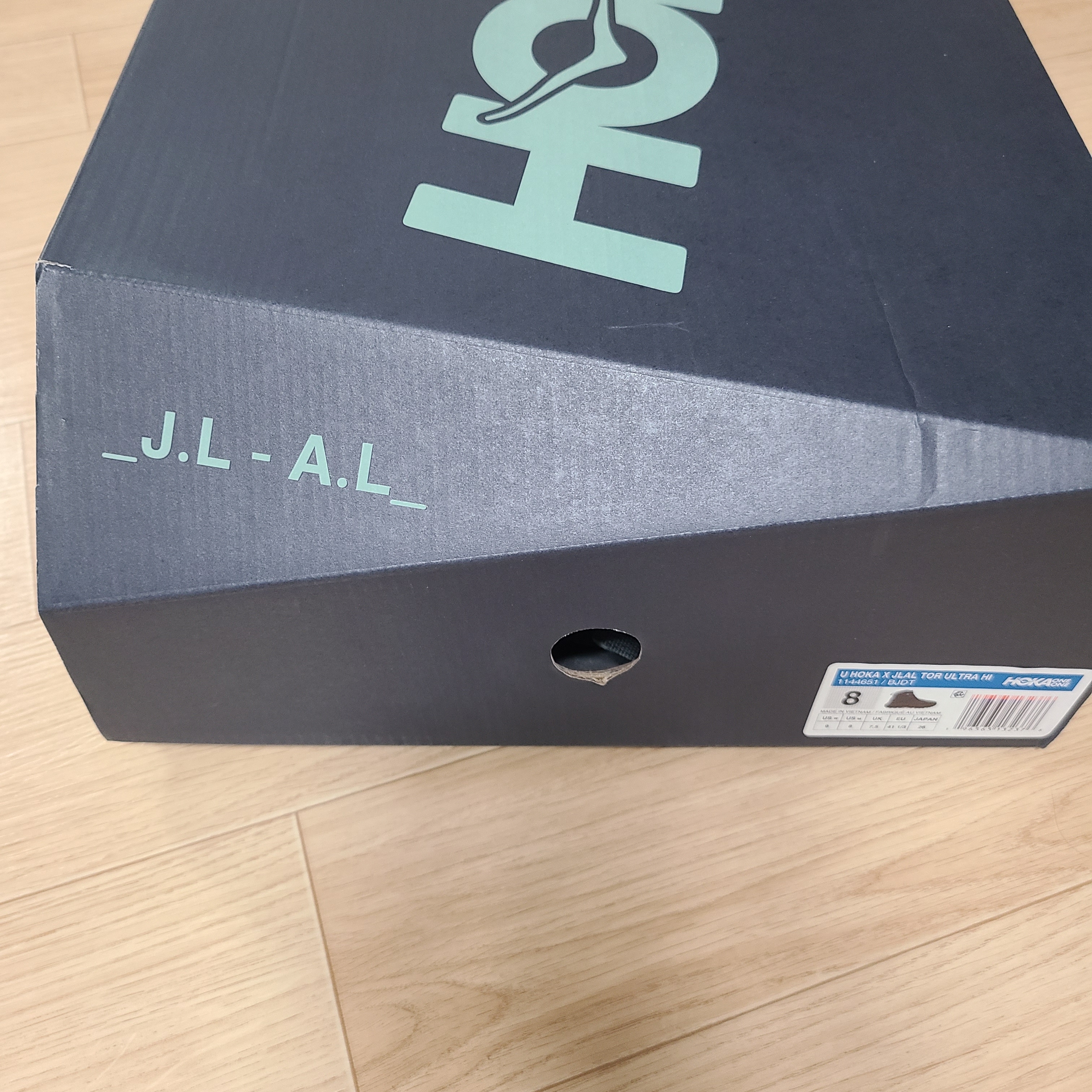 Hoka x J.L-A.L Tor Ultra High Blueberry Jadeite 착용 스타일 - 3