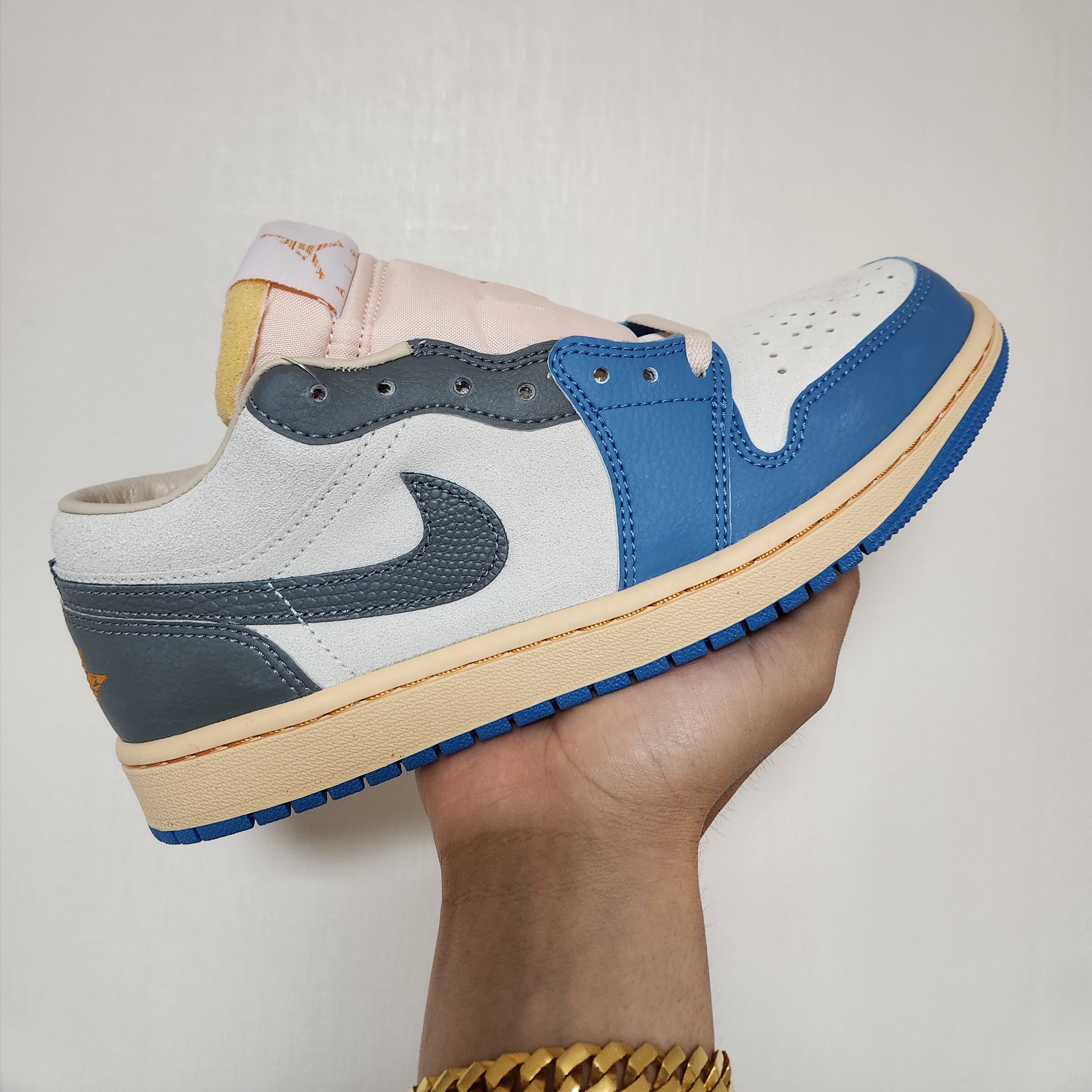 Jordan 1 Low SE Tokyo 96 착용 스타일