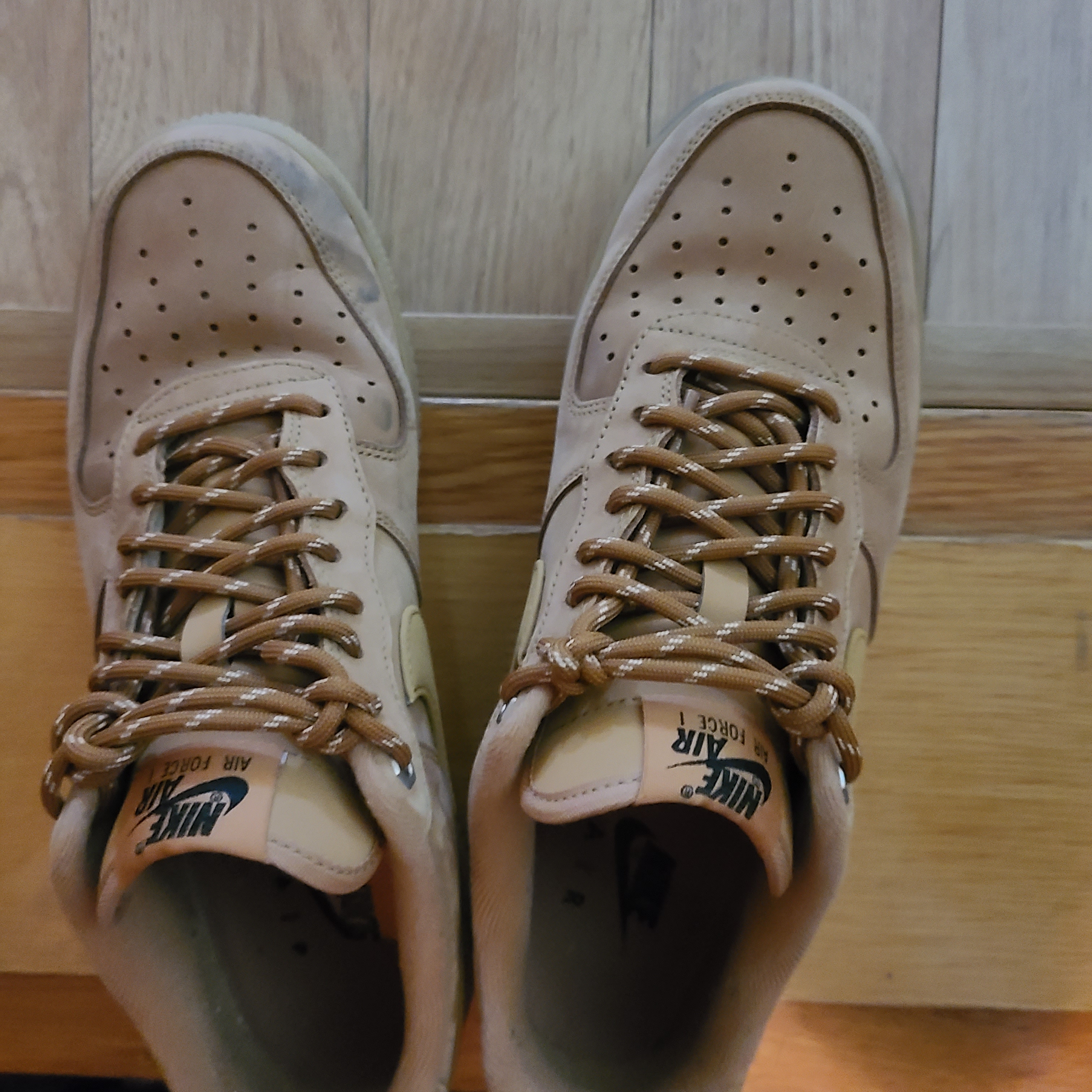 Nike Air Force 1 '07 WB Flax 착용 스타일