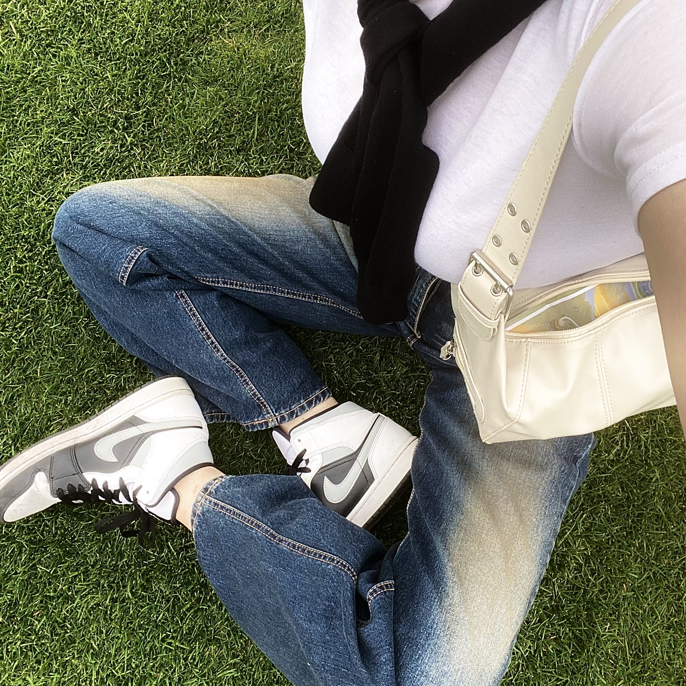 Jordan 1 Mid White Shadow 착용 스타일 - 4