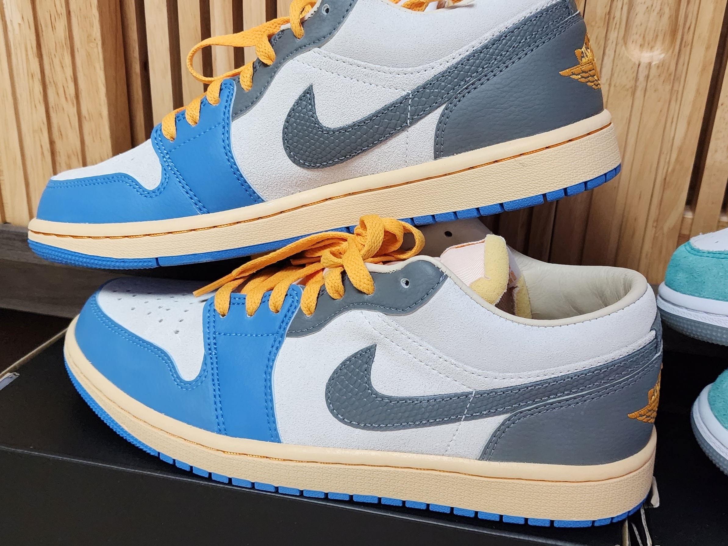 Jordan 1 Low SE Tokyo 96 착용 스타일 - 3