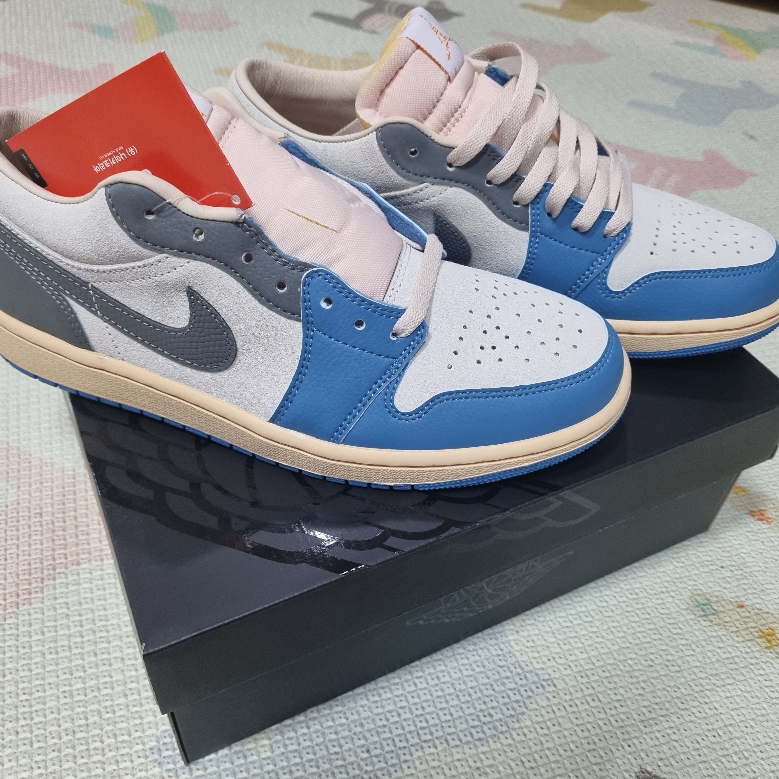 Jordan 1 Low SE Tokyo 96 착용 스타일 - 1