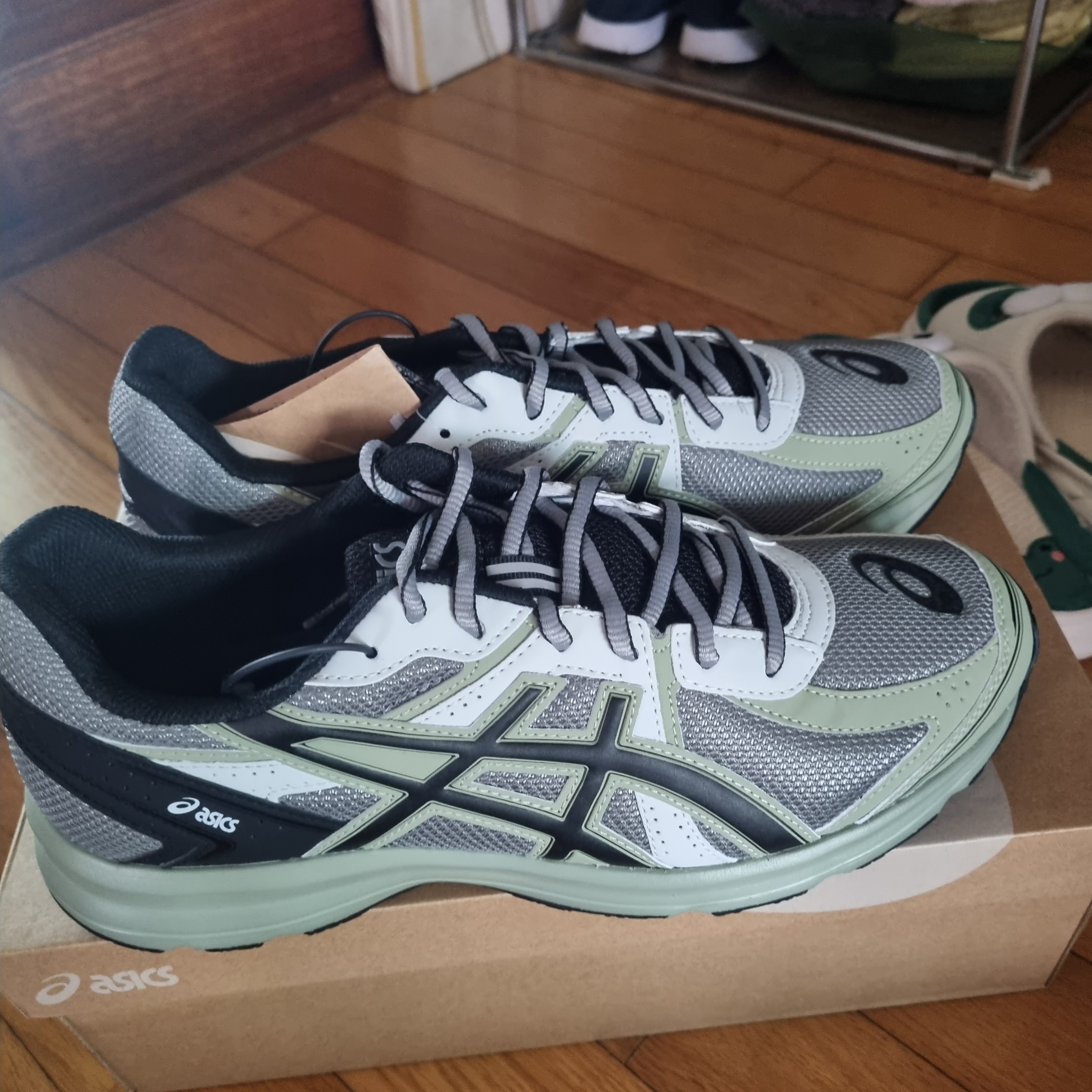 Asics Jog 100 S Sheet Rock - 2E Wide 착용 스타일