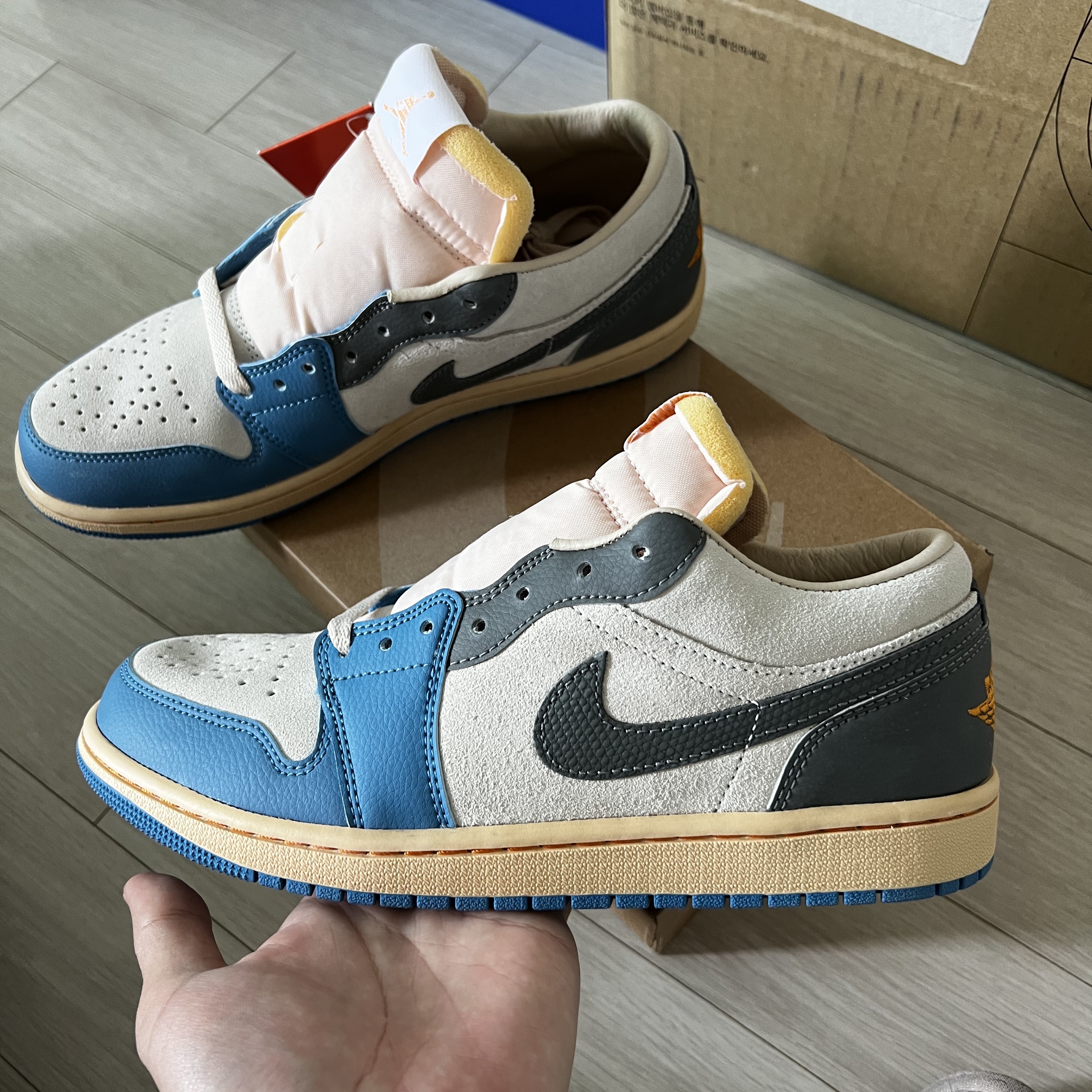 Jordan 1 Low SE Tokyo 96 착용 스타일 - 3