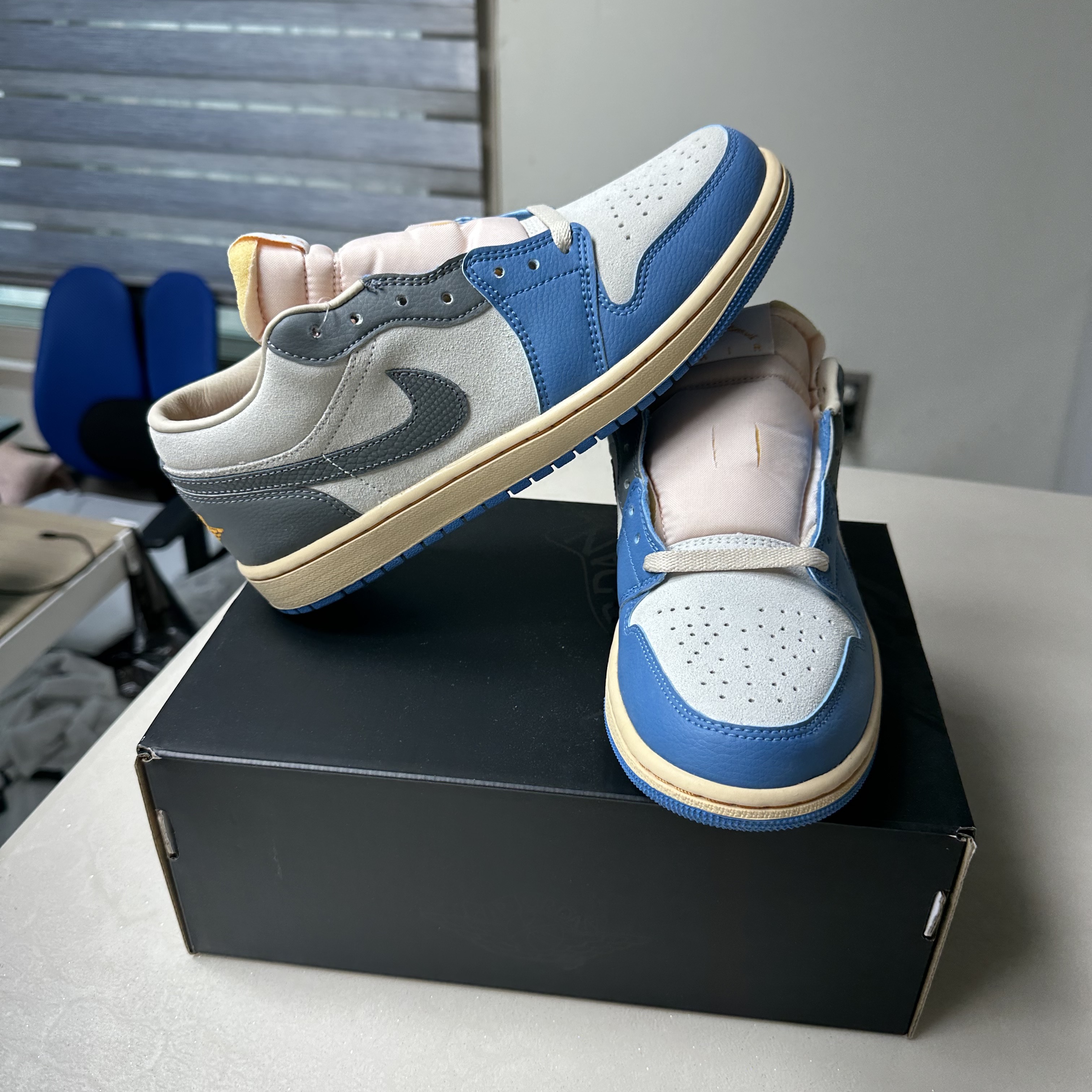 Jordan 1 Low SE Tokyo 96 착용 스타일 - 3