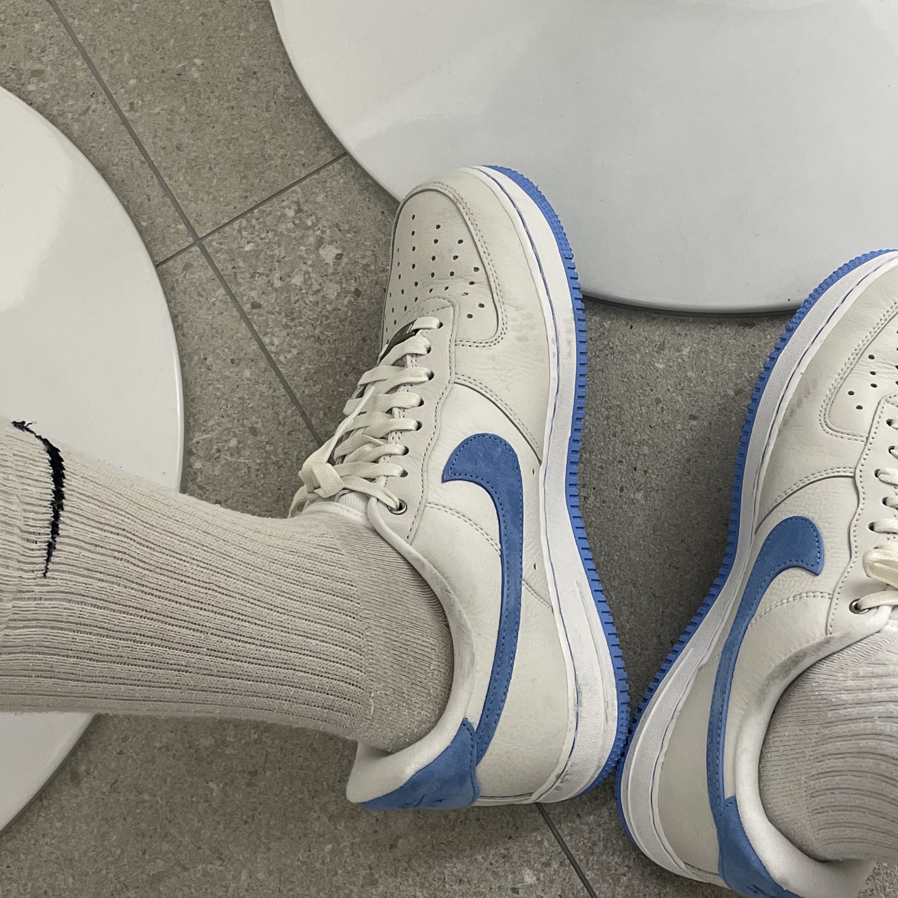 (W) Nike Air Force 1 LXX University Blue 착용 스타일