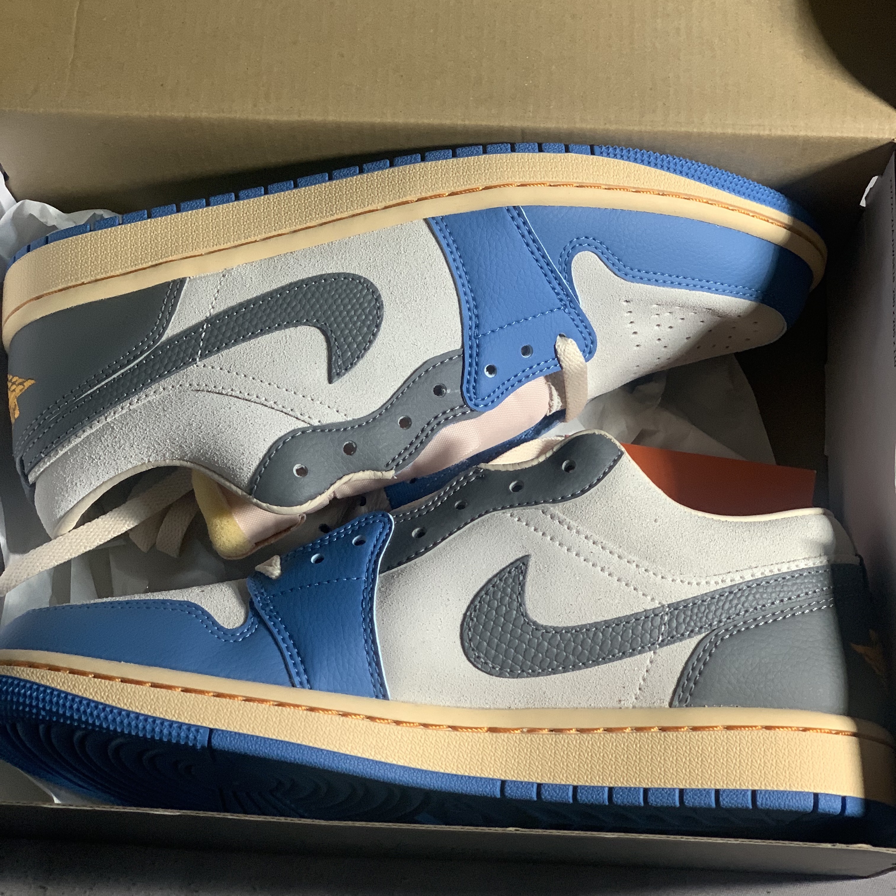 Jordan 1 Low SE Tokyo 96 착용 스타일