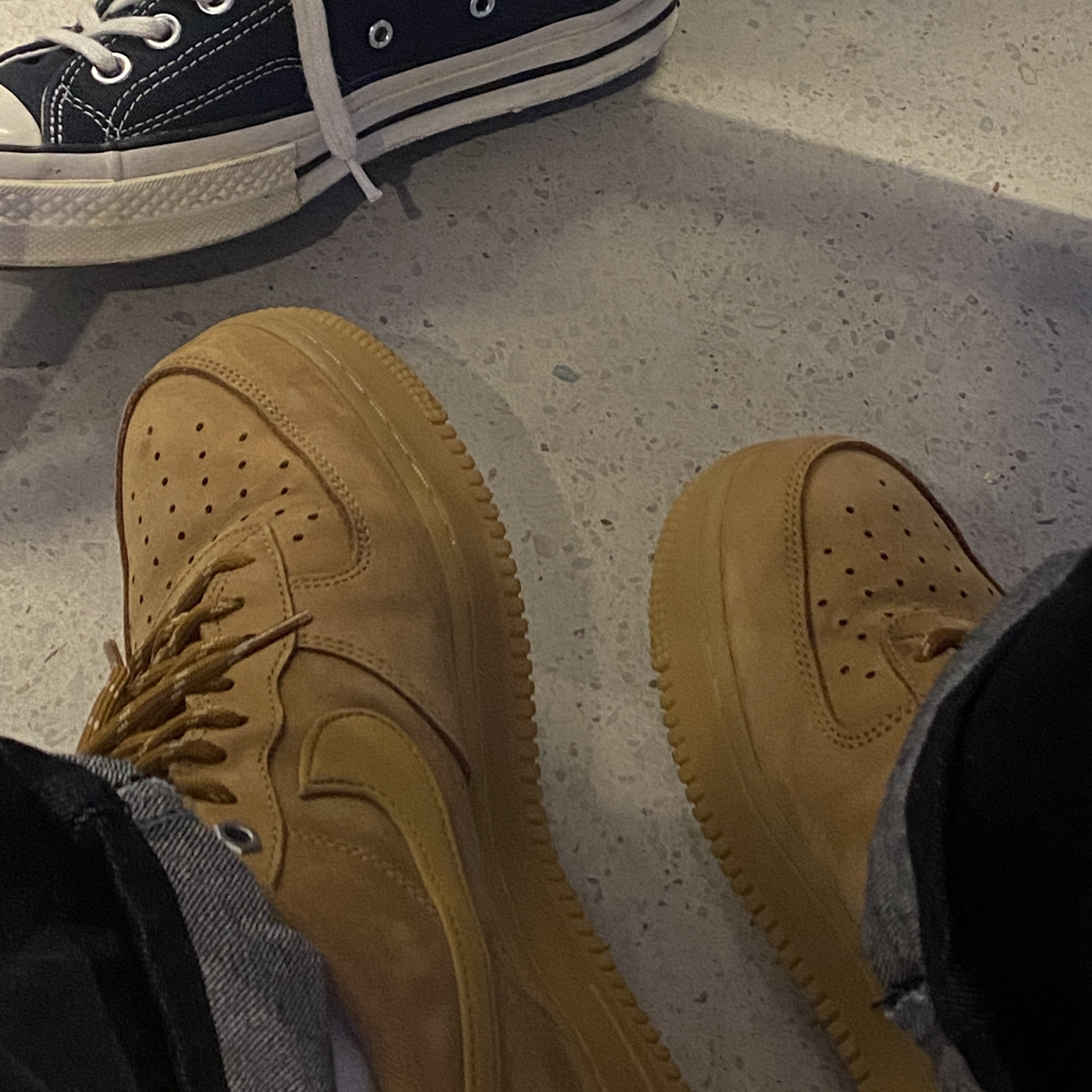 Nike Air Force 1 '07 WB Flax 착용 스타일