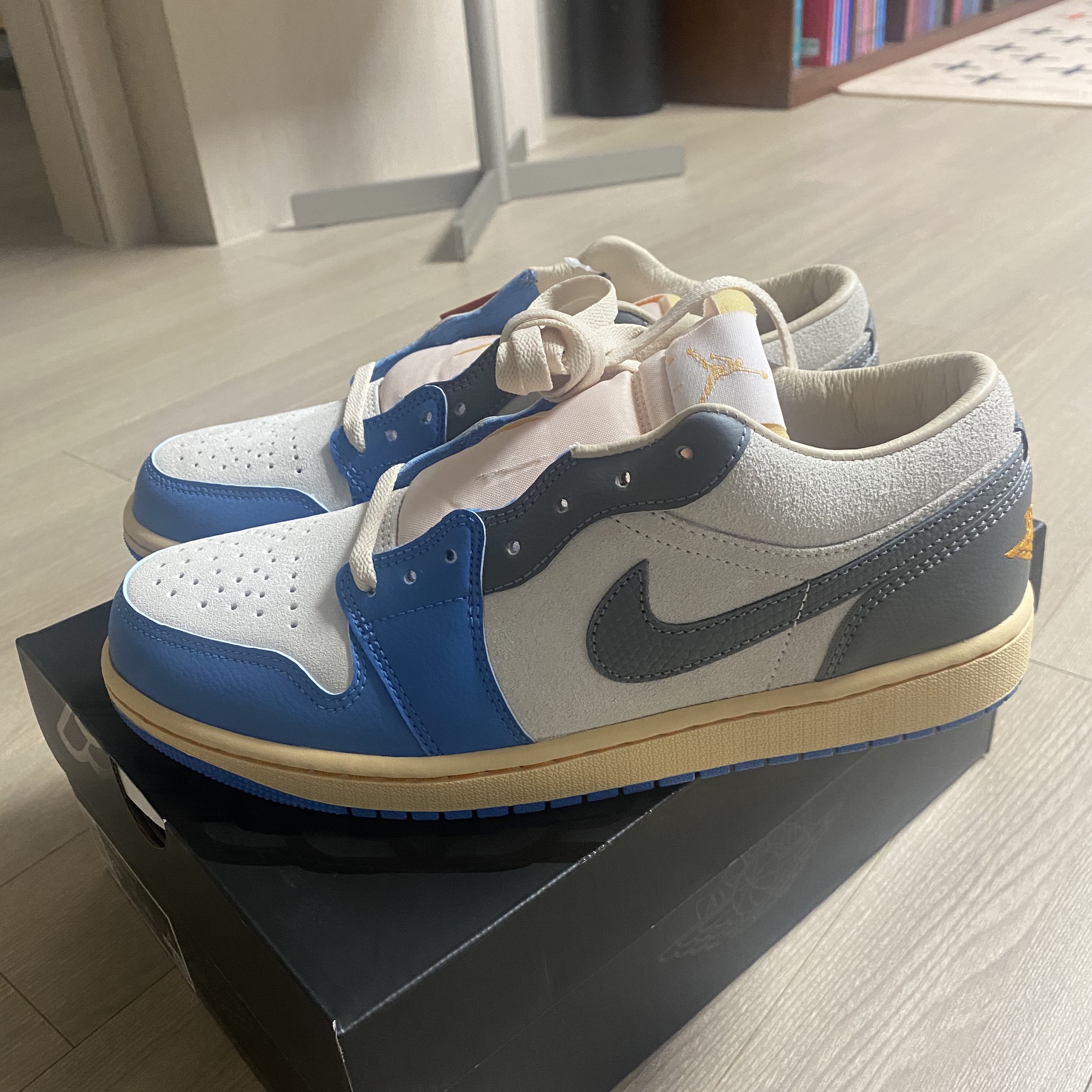 Jordan 1 Low SE Tokyo 96 착용 스타일 - 2