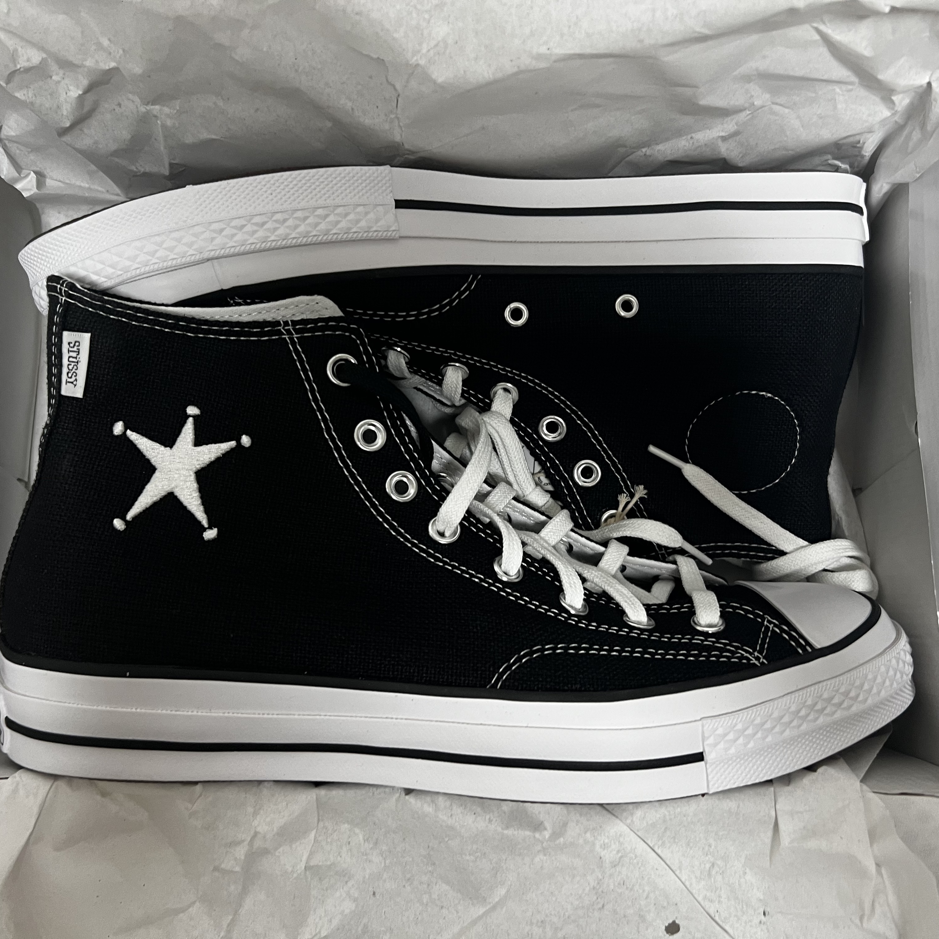 Converse x Stussy Chuck 70 High Black 착용 스타일 - 5