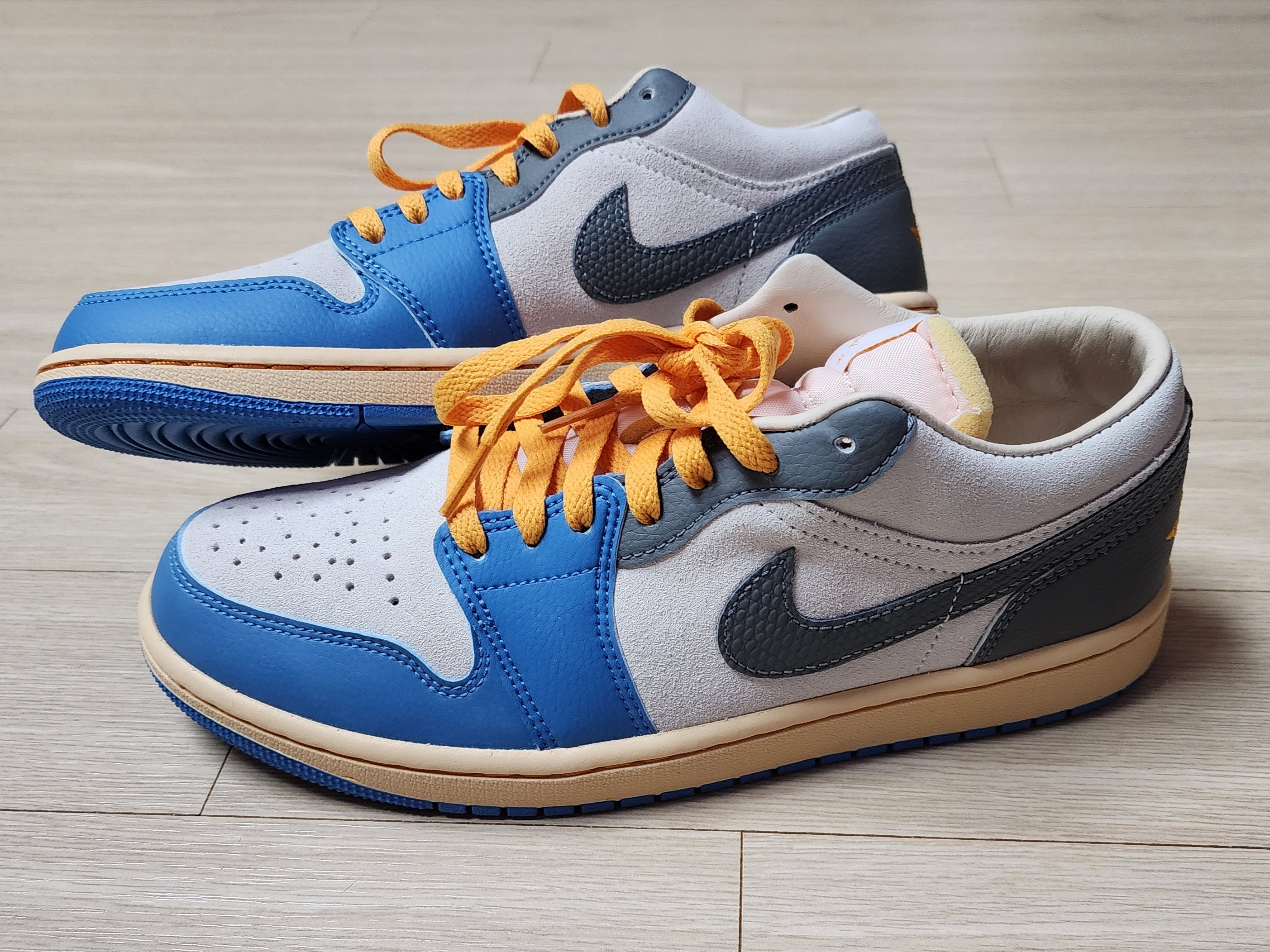 Jordan 1 Low SE Tokyo 96 착용 스타일 - 1